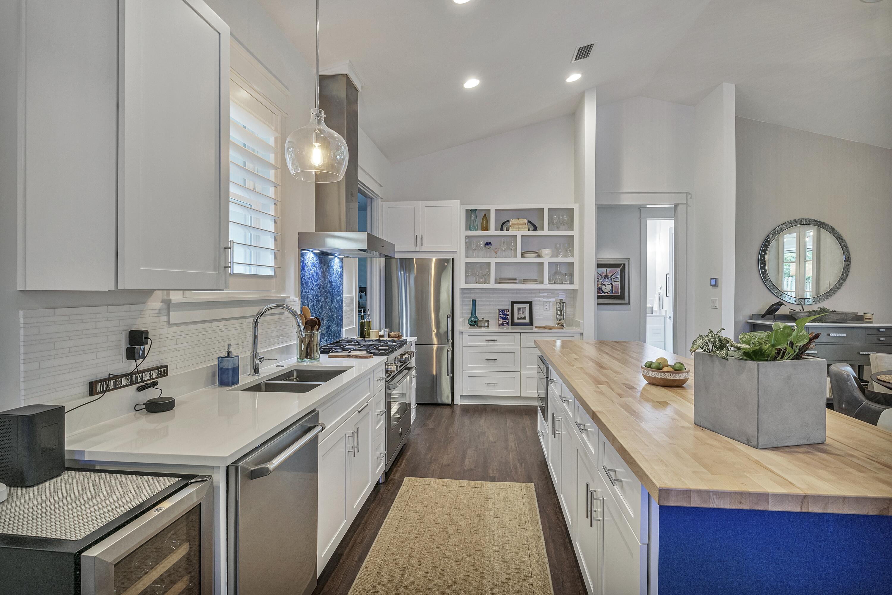 CANO ESTATES - Residential