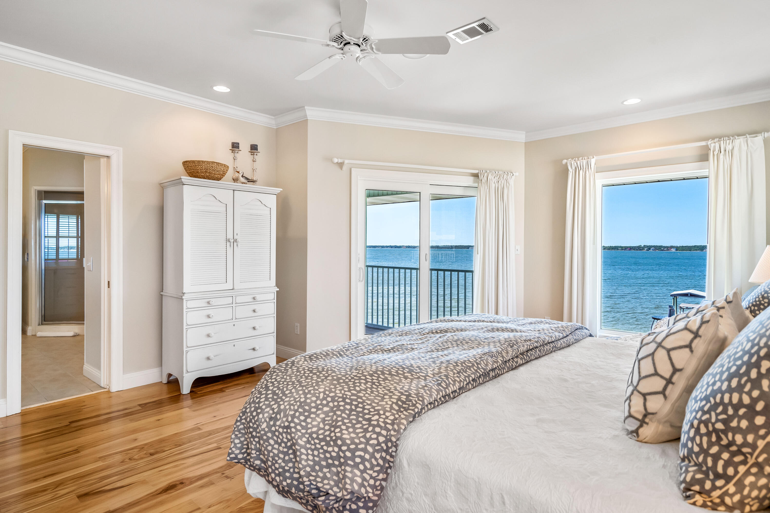 CARIBBEAN ISLES - Residential