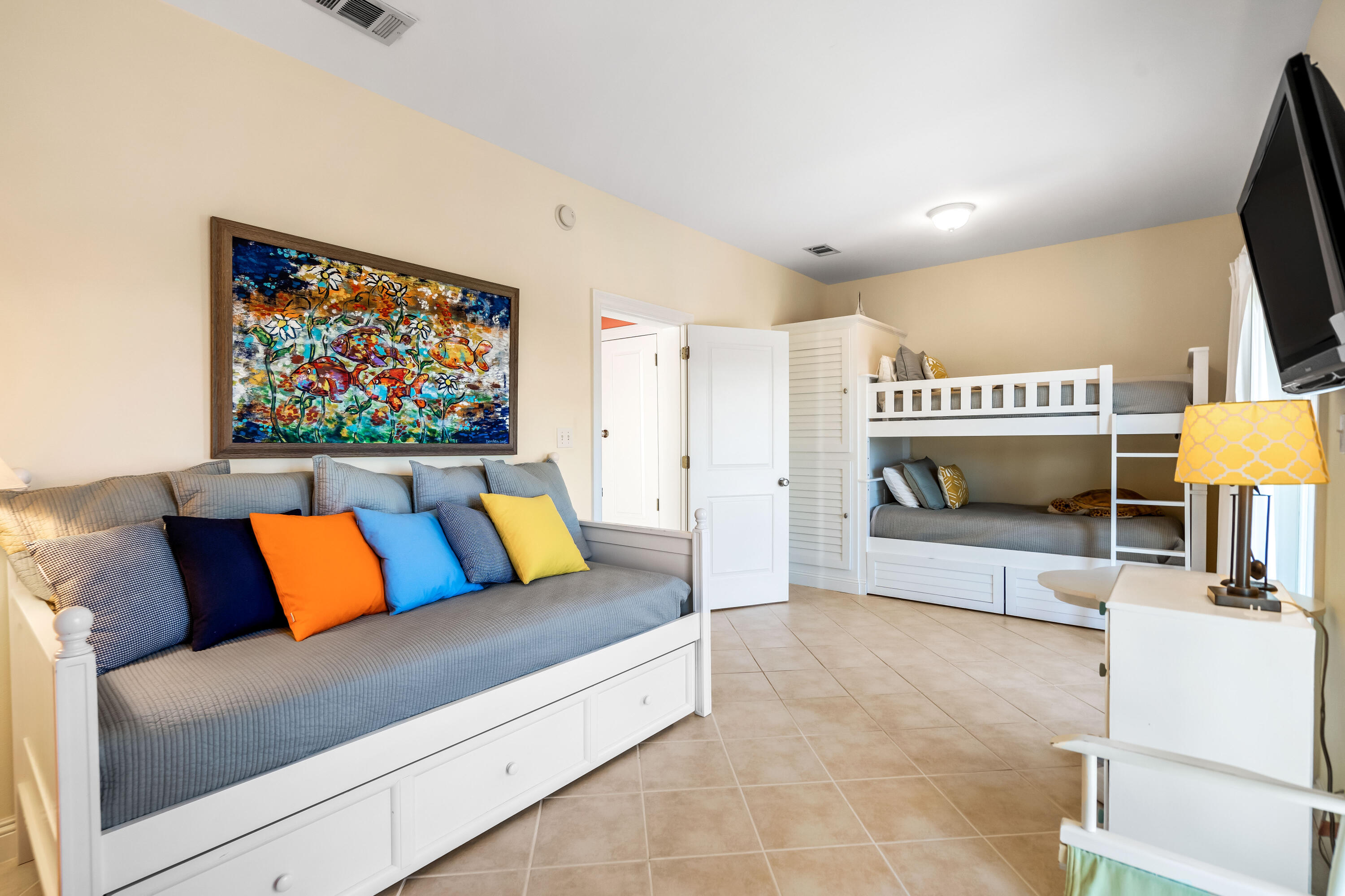 CARIBBEAN ISLES - Residential
