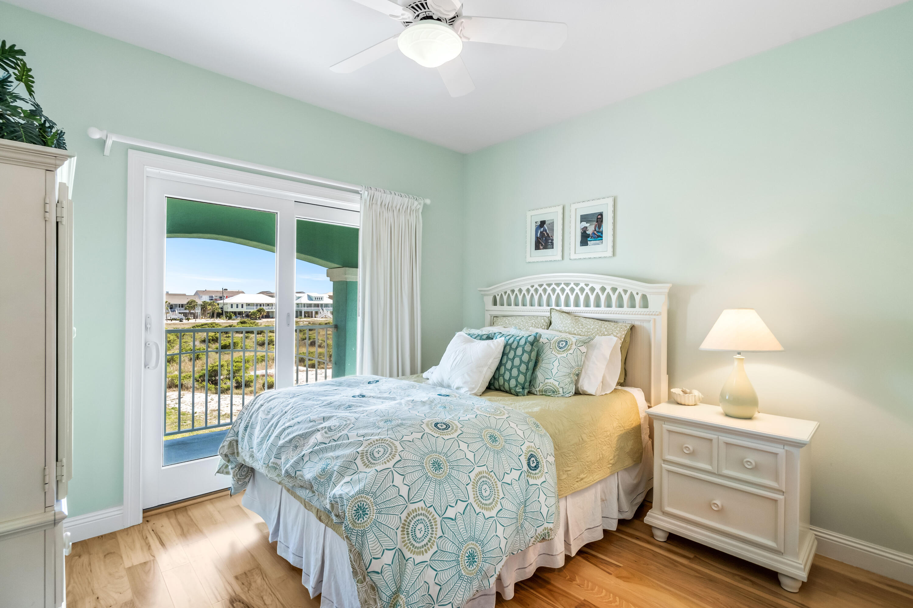 CARIBBEAN ISLES - Residential