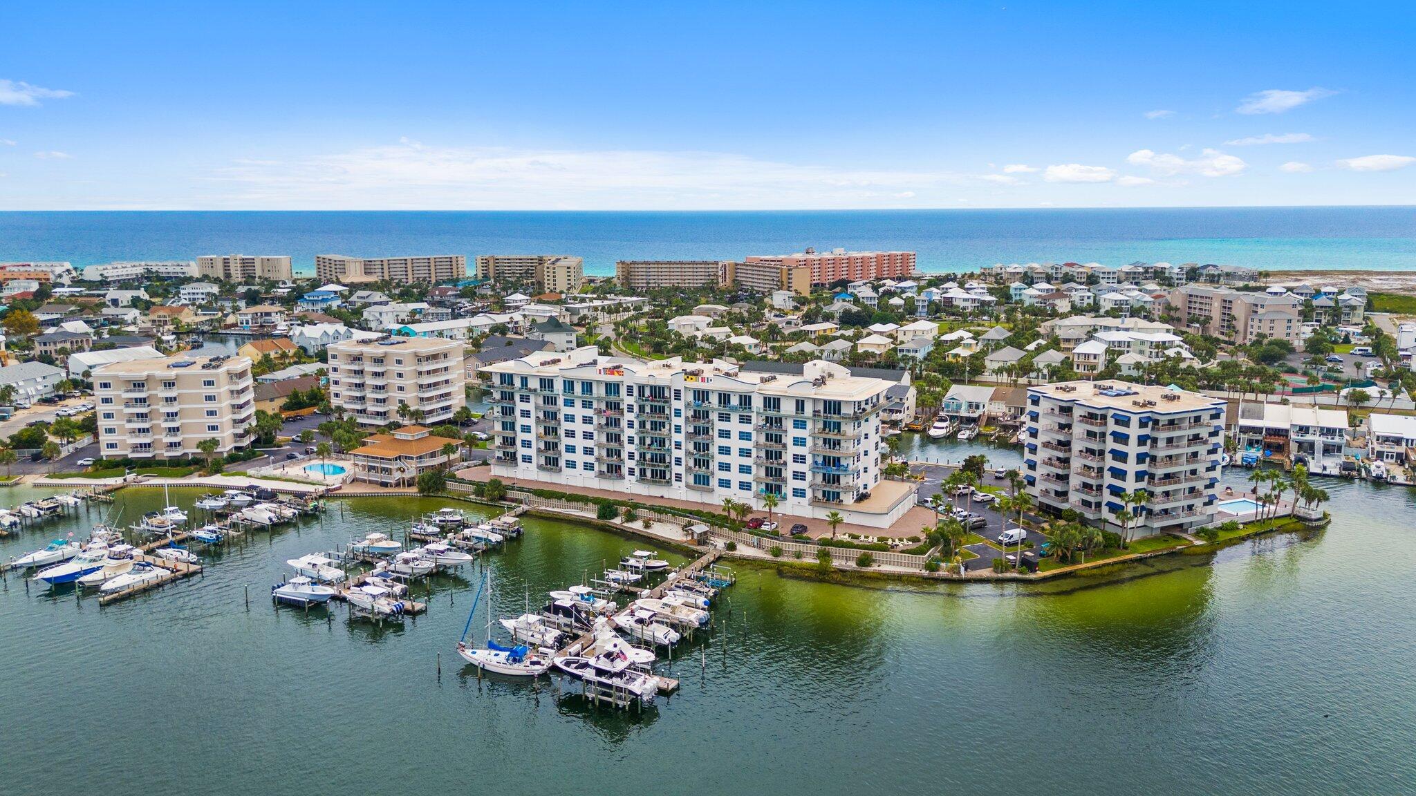 HARBOR LIGHTS - Residential