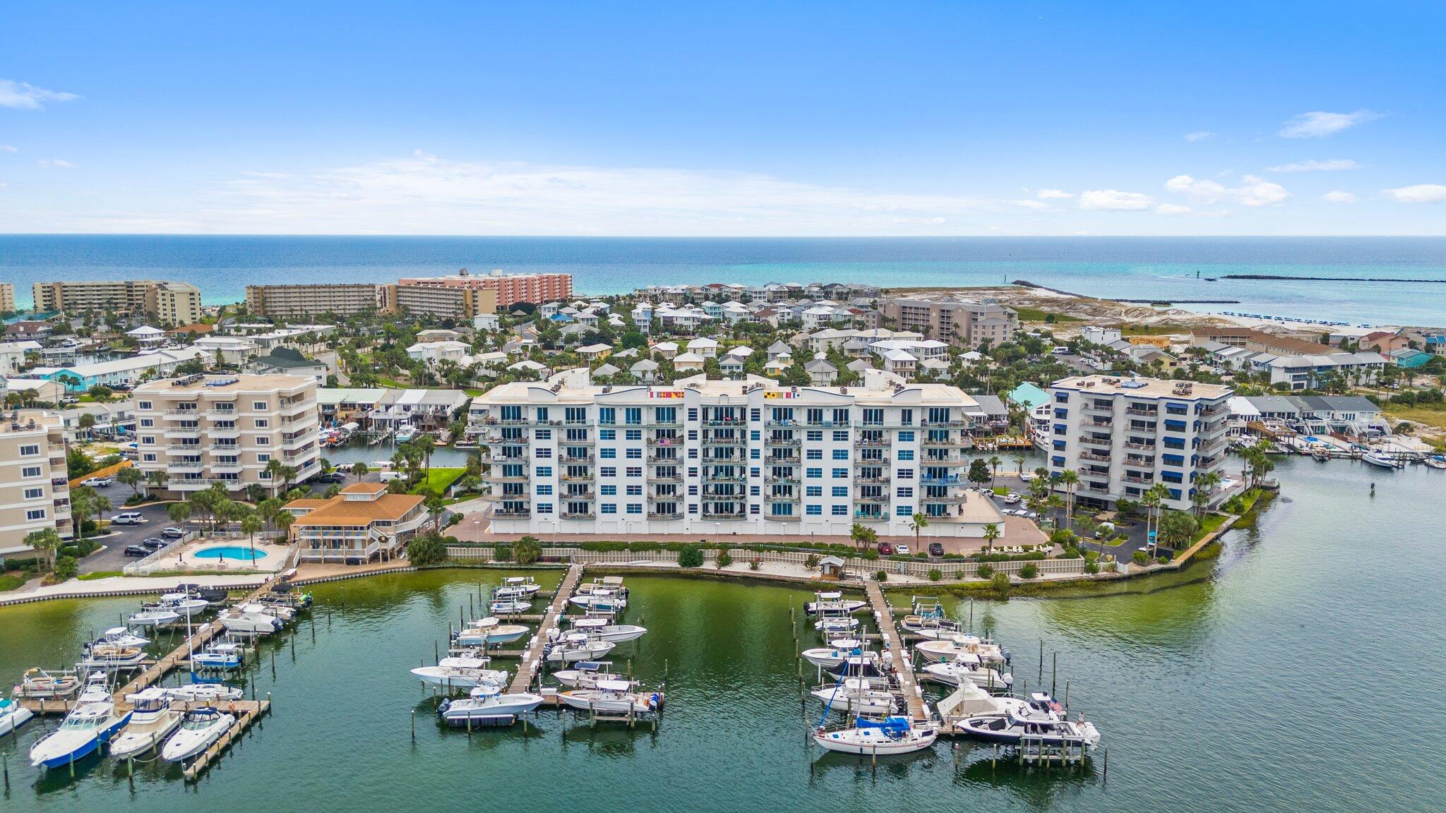 HARBOR LIGHTS - Residential