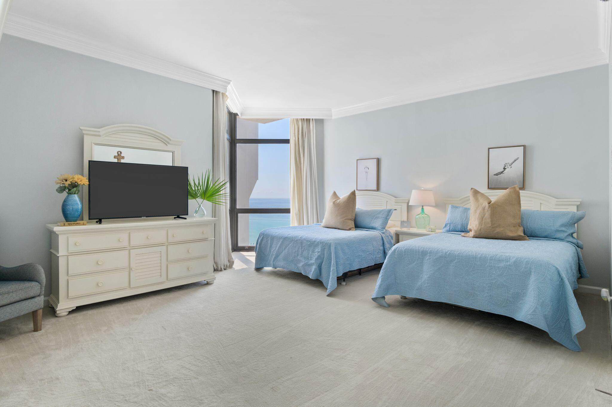 REGENCY TOWERS - Residential