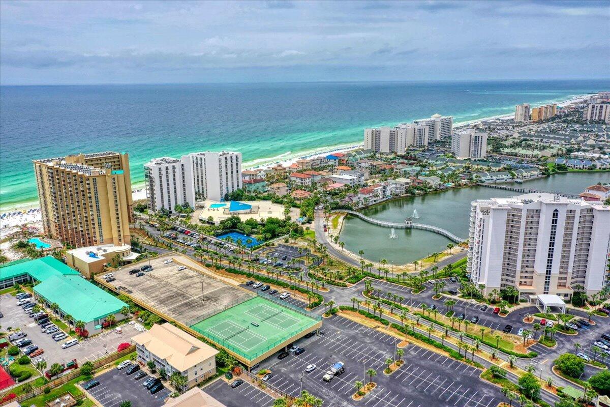 REGENCY TOWERS - Residential