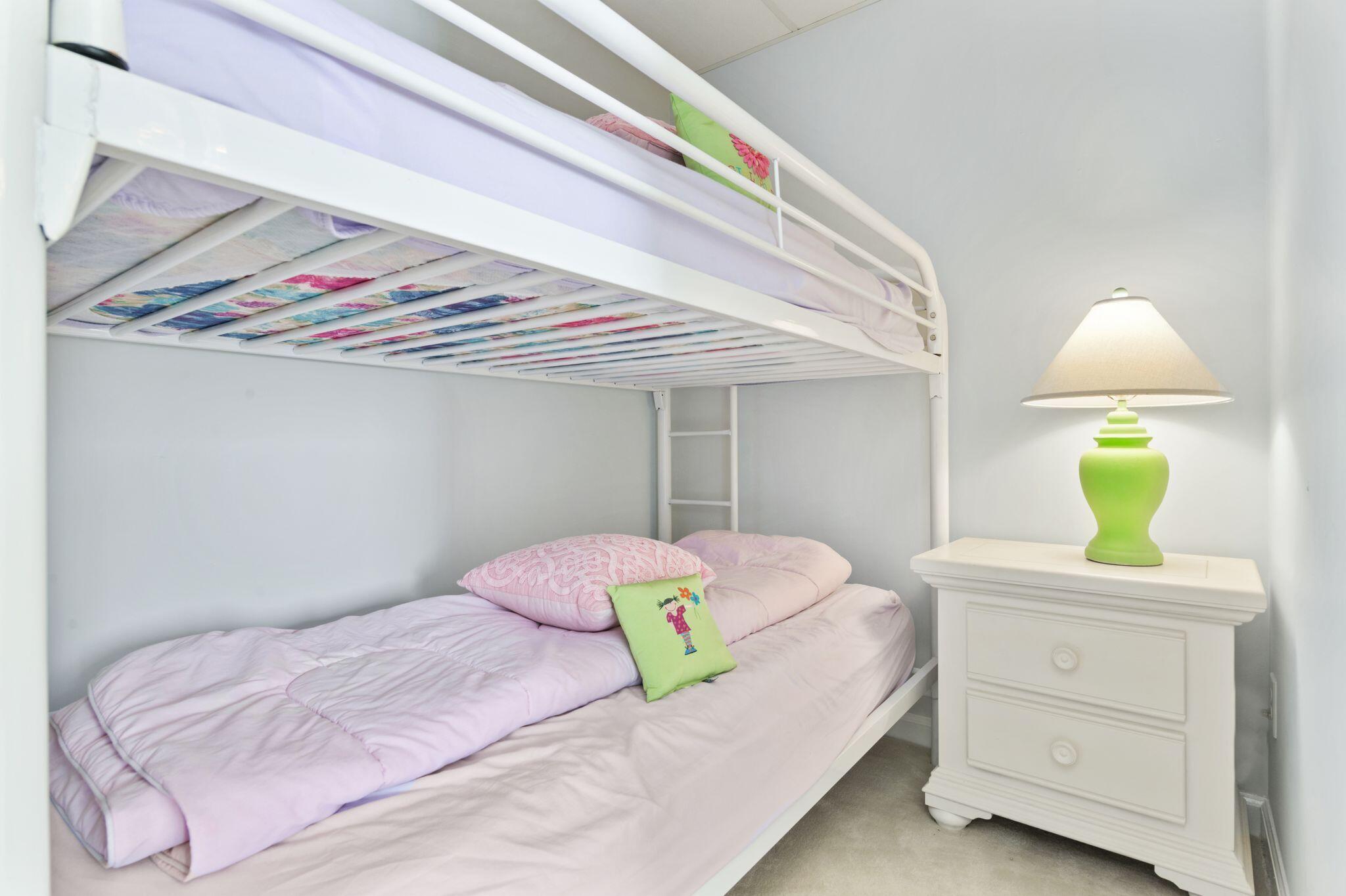 REGENCY TOWERS - Residential