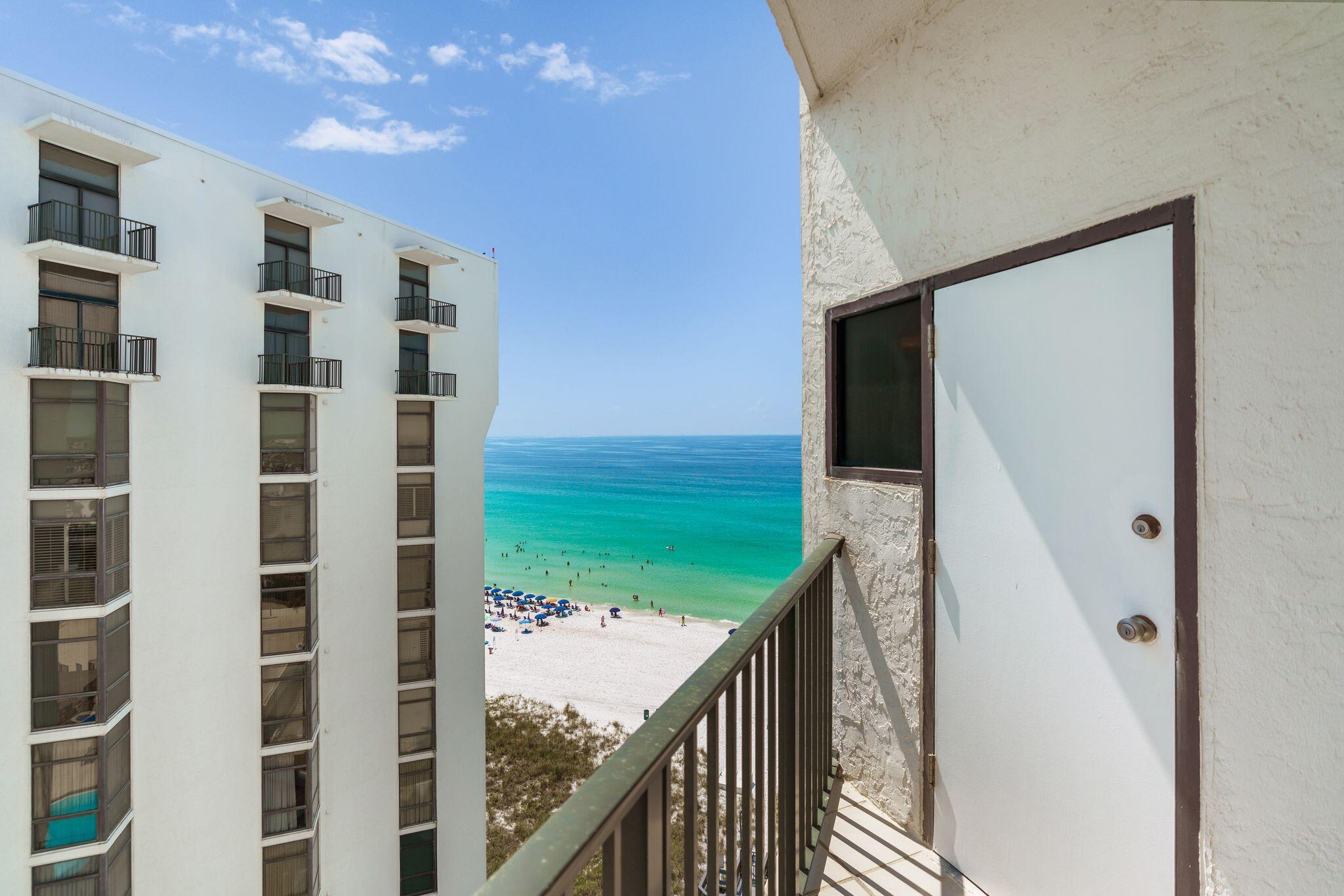 REGENCY TOWERS - Residential
