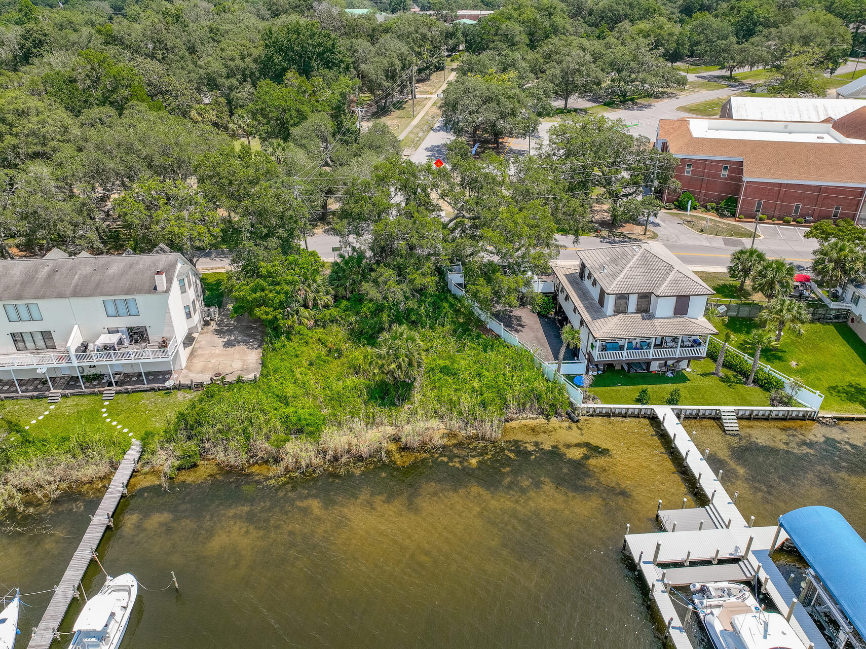 METES & BOUNDS - Land