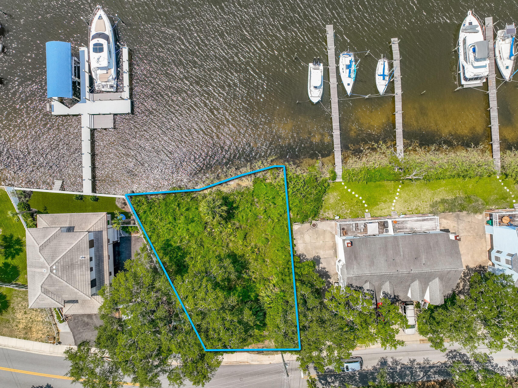 METES & BOUNDS - Land