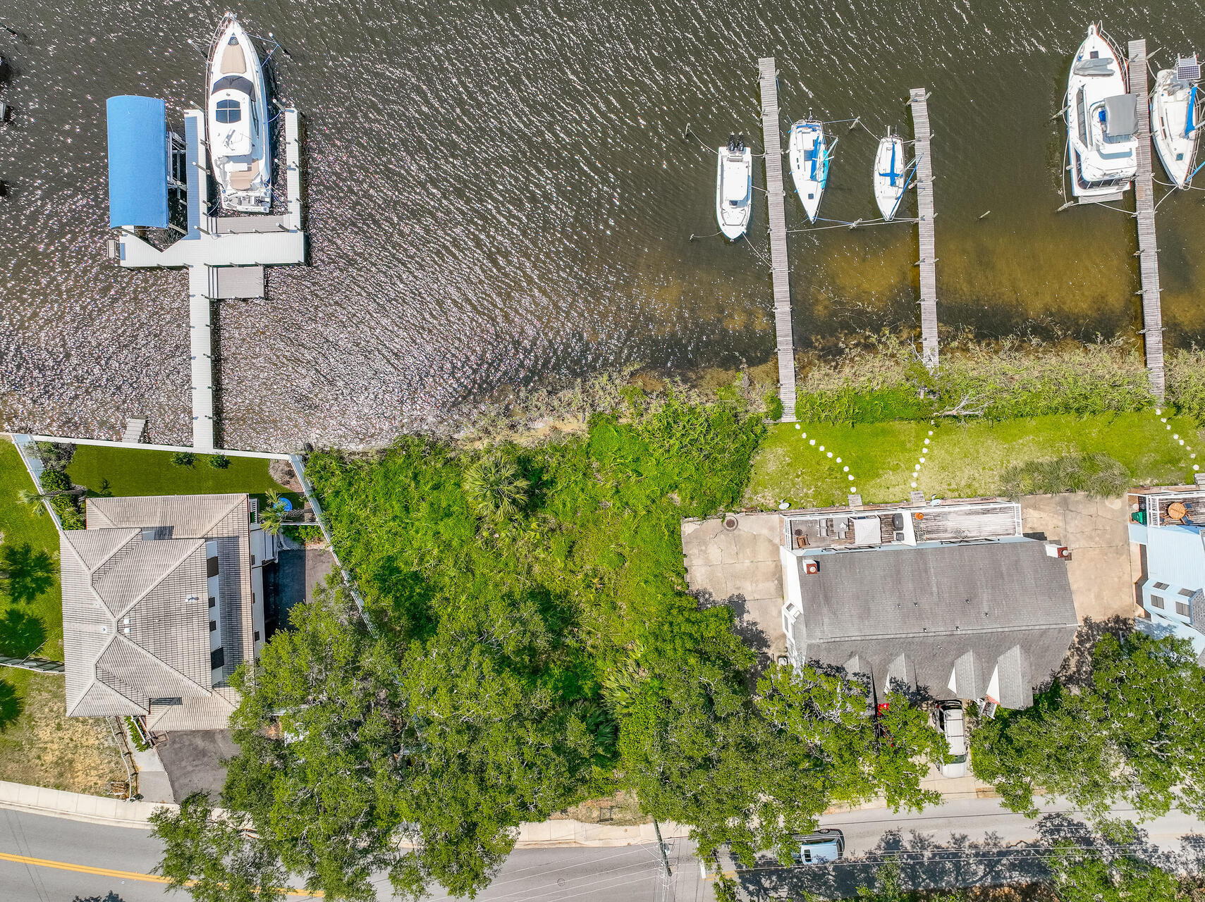 METES & BOUNDS - Land