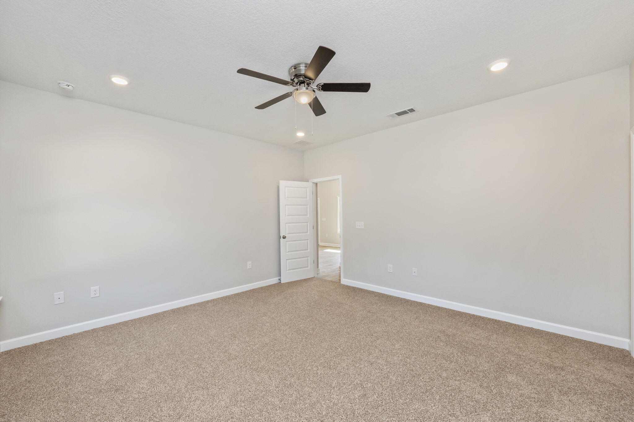 GARDEN CITY - Residential