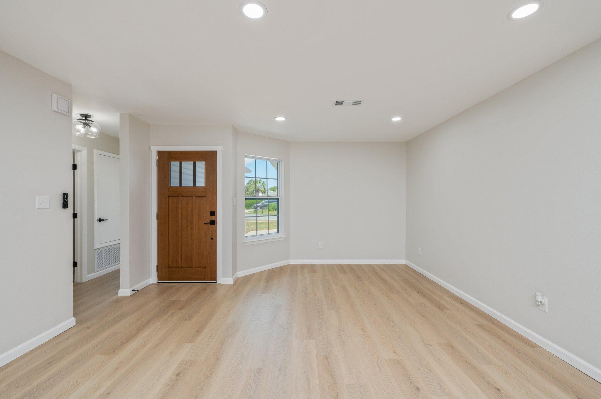 EMERALD ESTATES - Residential