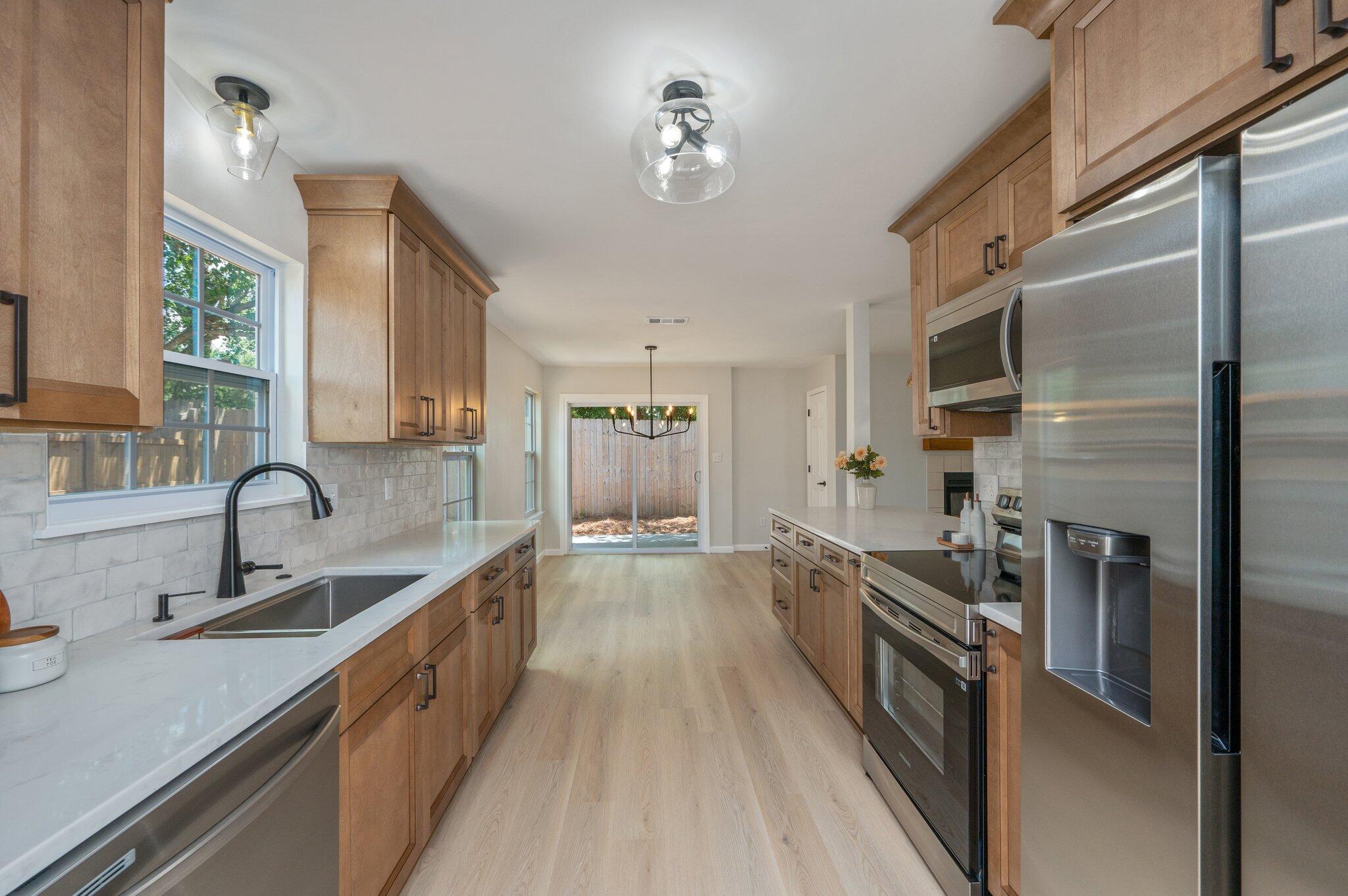 EMERALD ESTATES - Residential