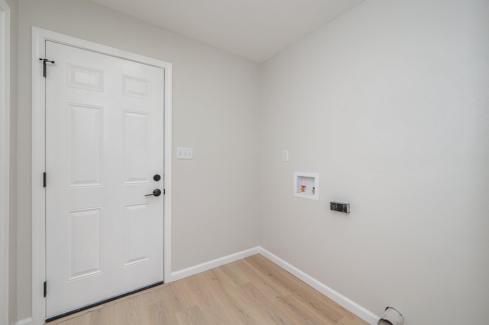 EMERALD ESTATES - Residential