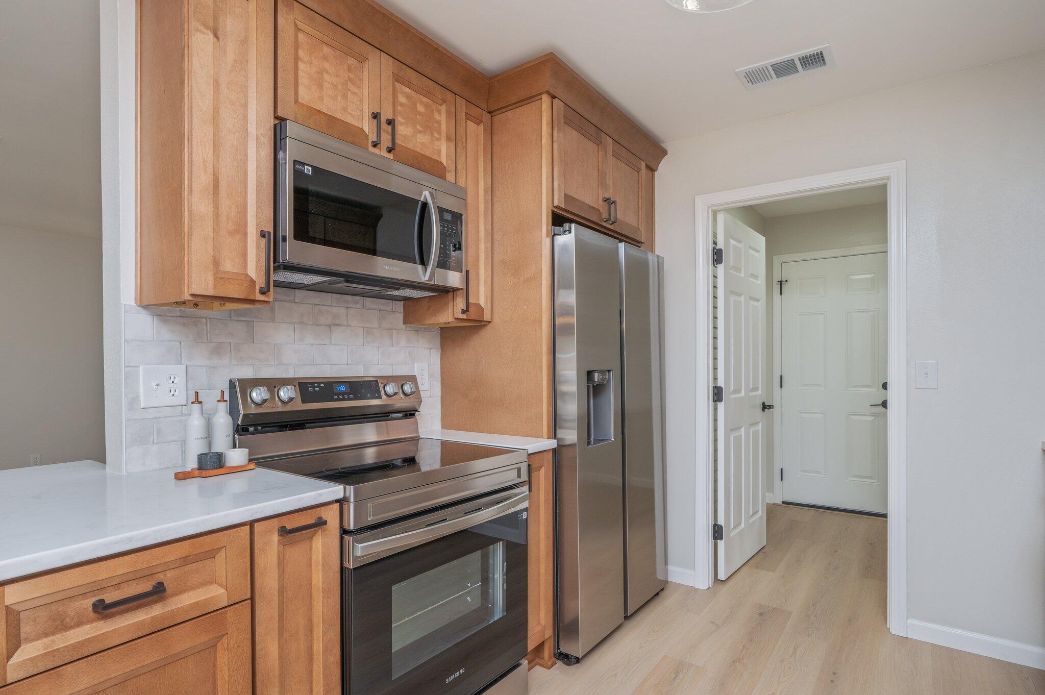 EMERALD ESTATES - Residential