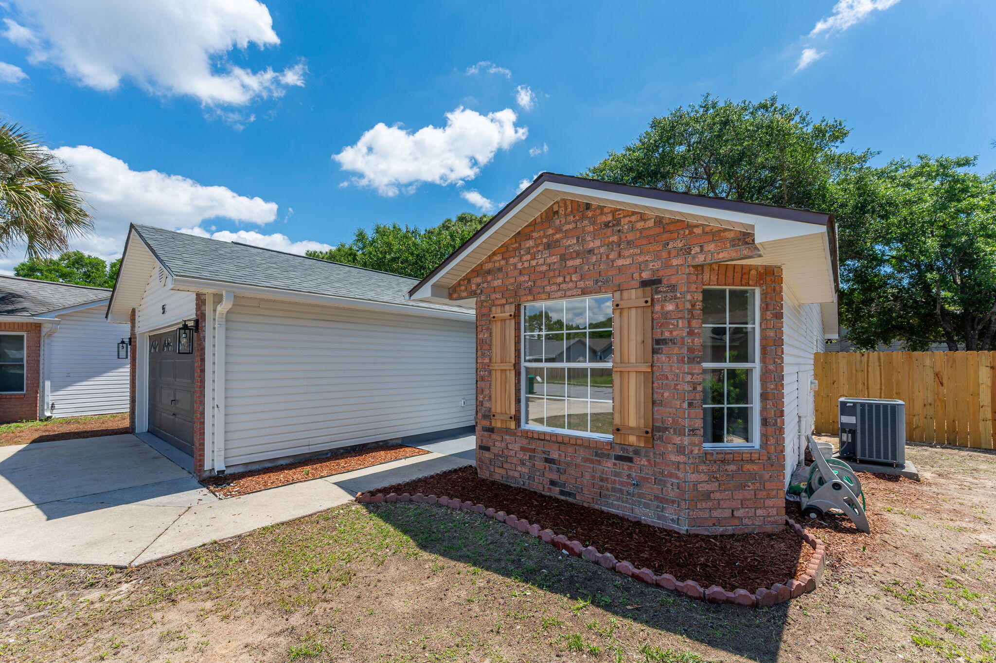 EMERALD ESTATES - Residential