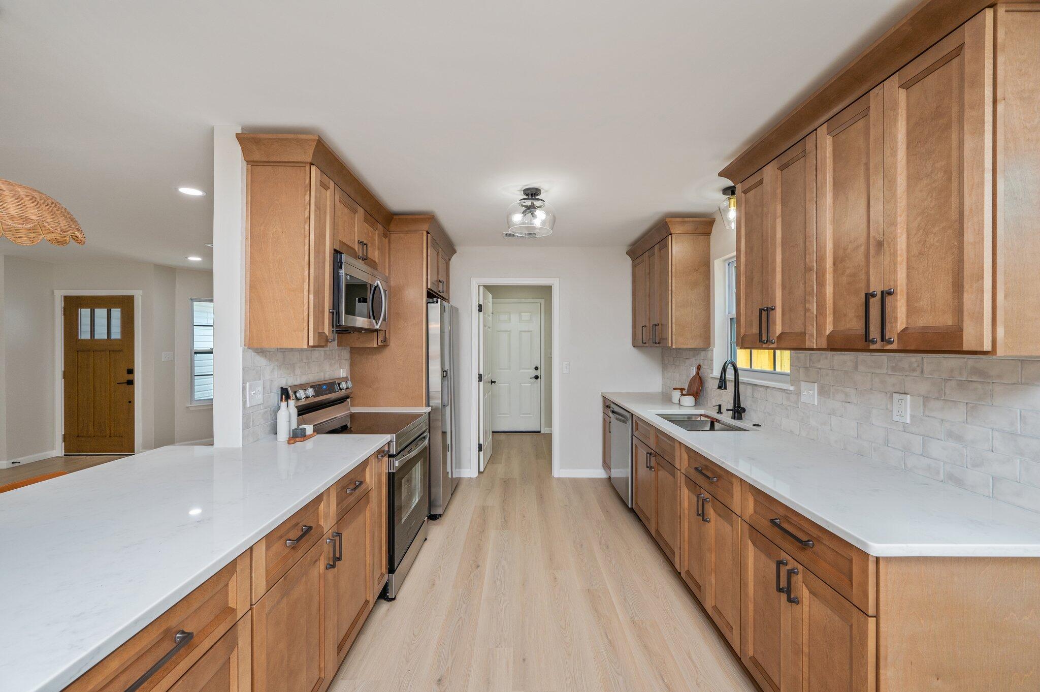 EMERALD ESTATES - Residential