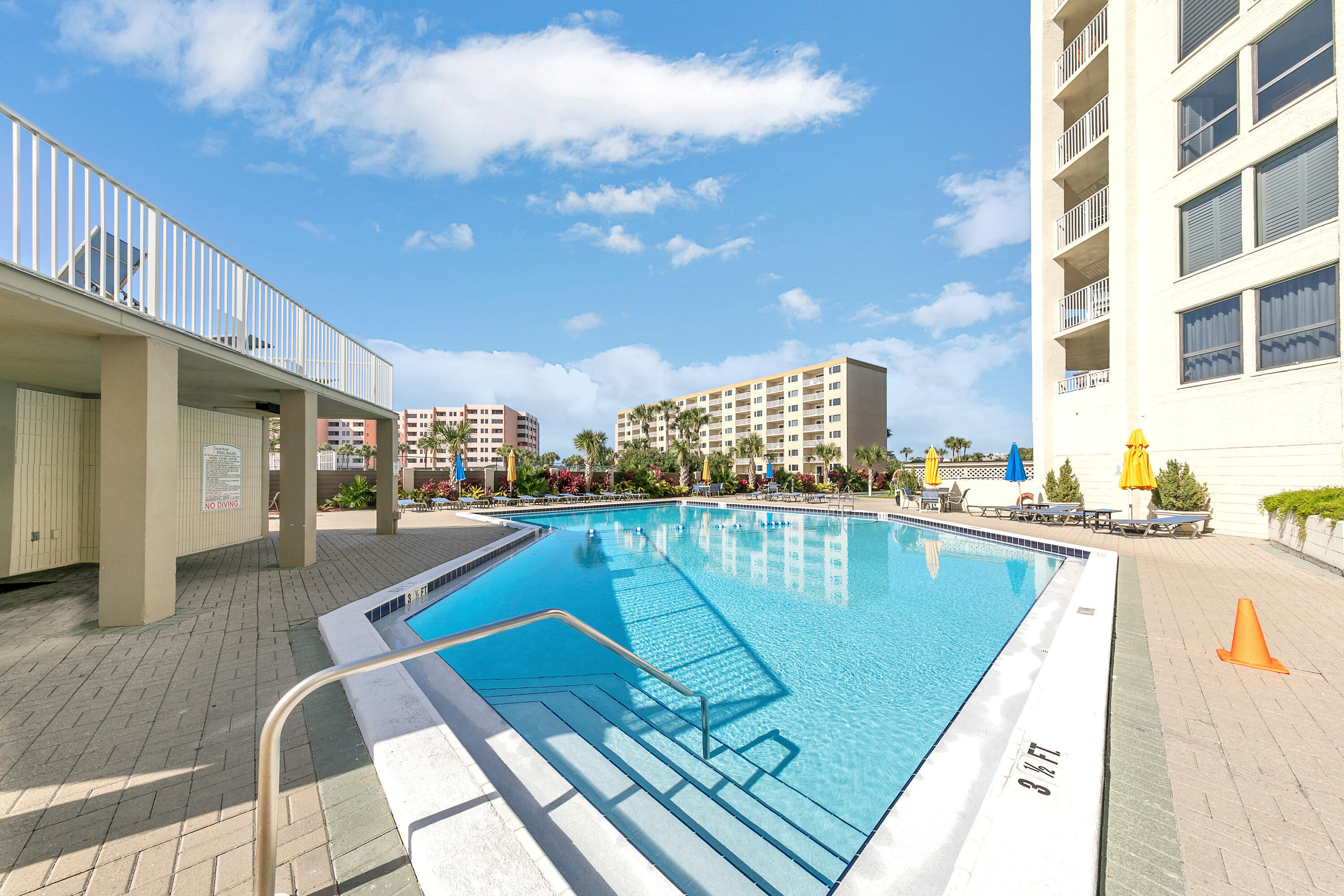 INLET REEF CLUB CONDO - Residential