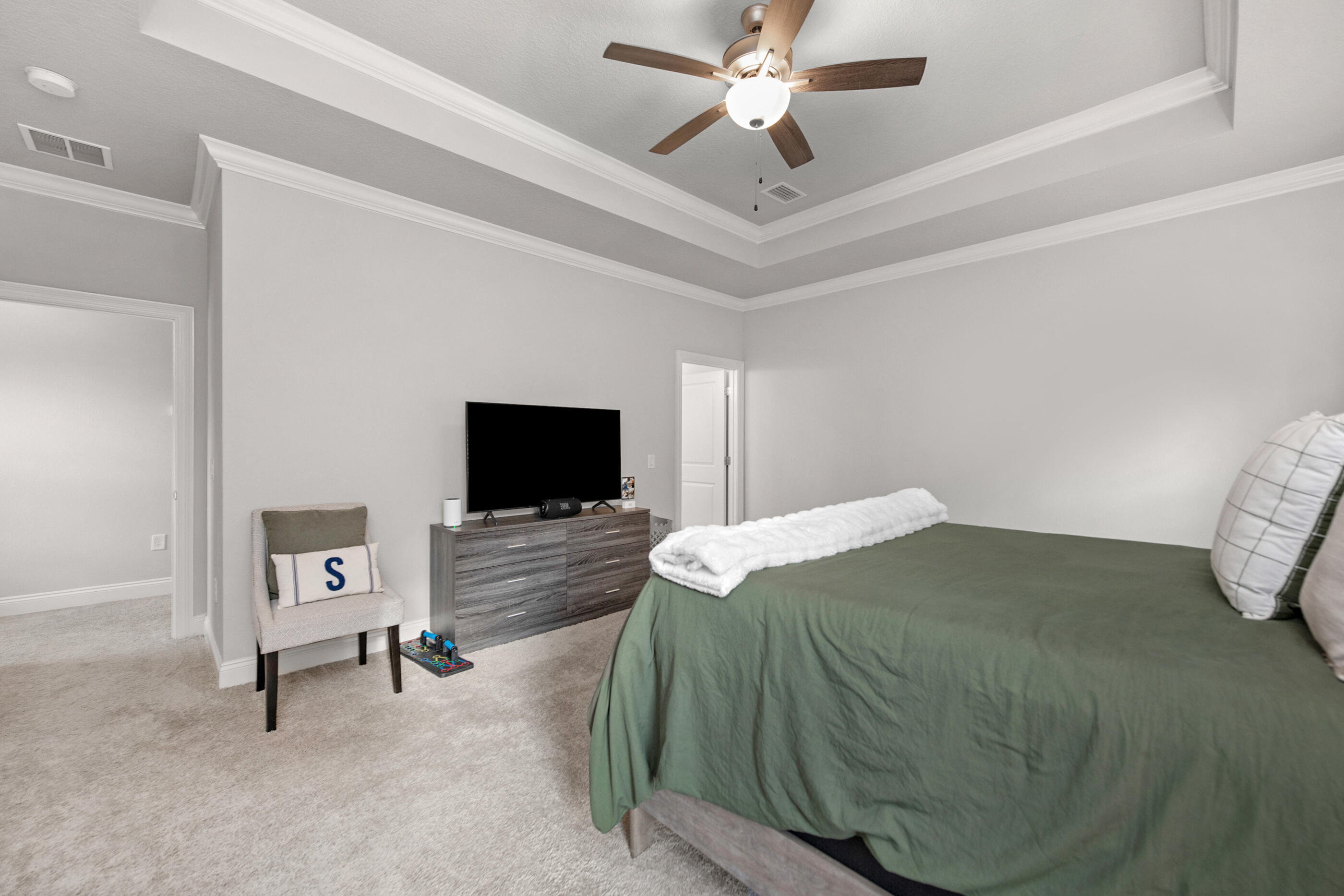 CRESCENT SHORES - Residential