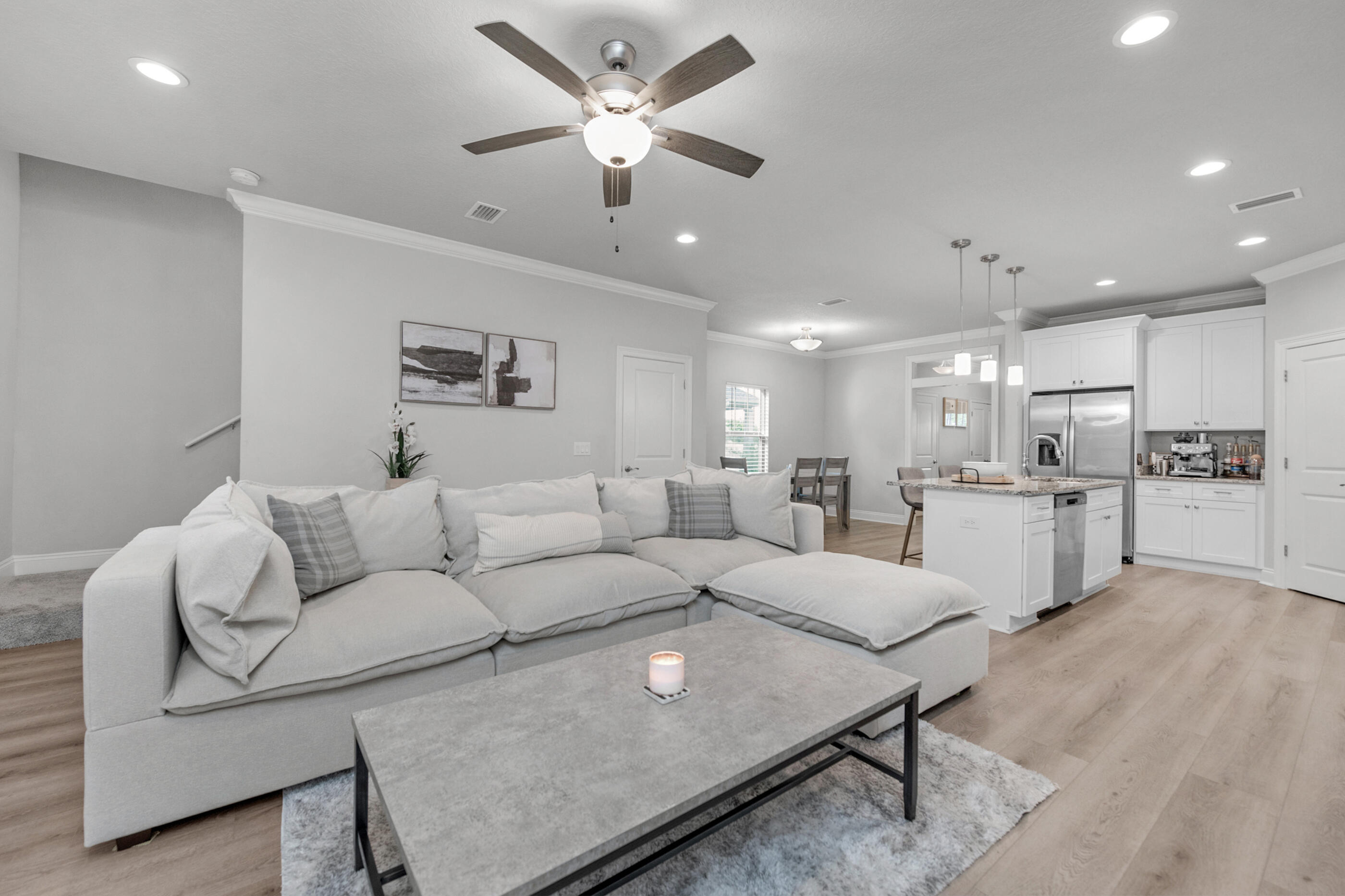 CRESCENT SHORES - Residential