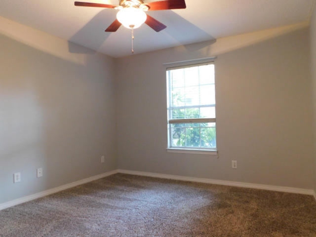 SAVANNAH OAKS - Residential