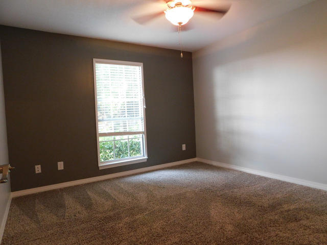 SAVANNAH OAKS - Residential