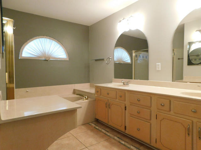 SAVANNAH OAKS - Residential