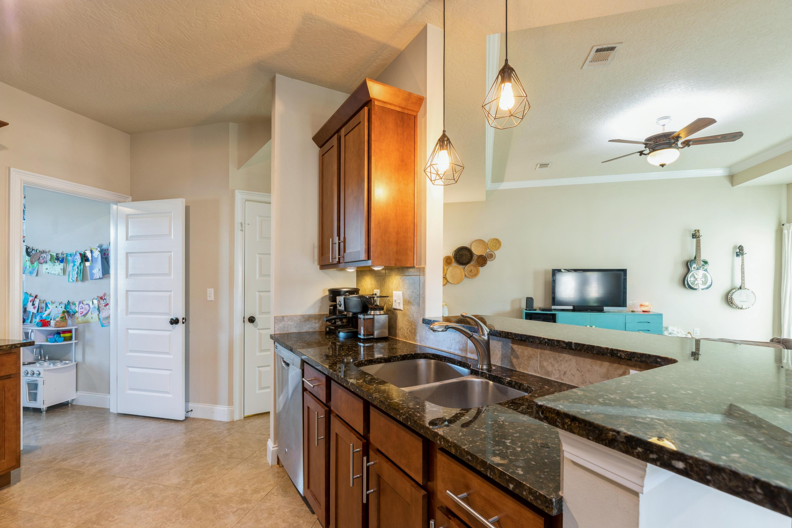 KAITLYNS PRESERVE - Residential