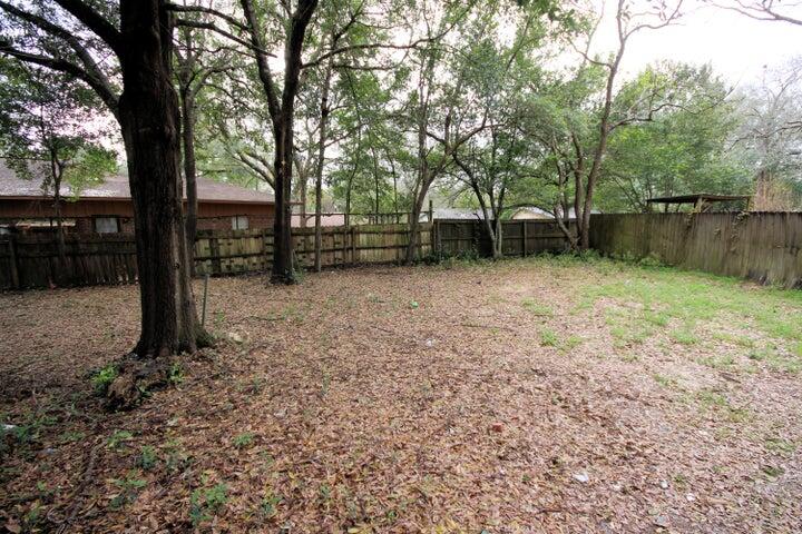 ROSEMONT S/D LOT 6 BLK F - Residential Lease