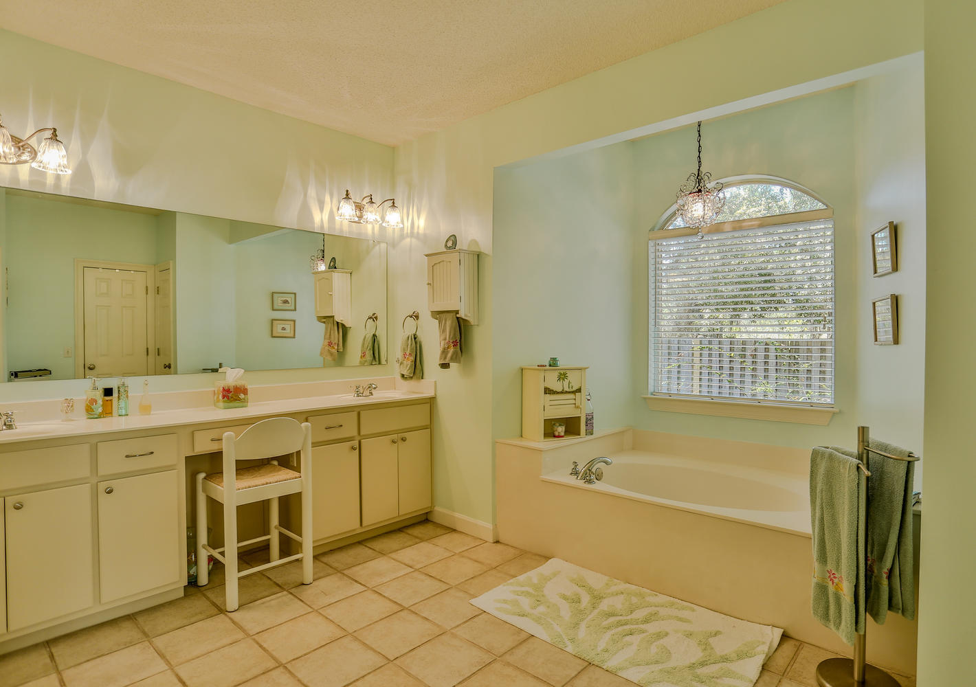 ESCADA - Residential