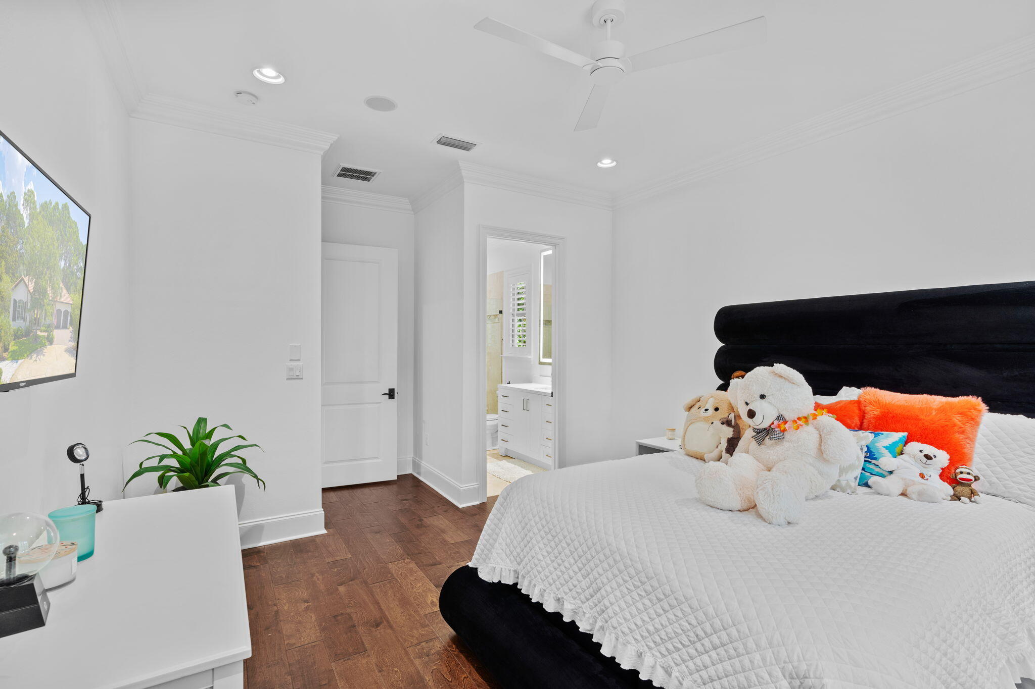 BURNT PINE - Residential