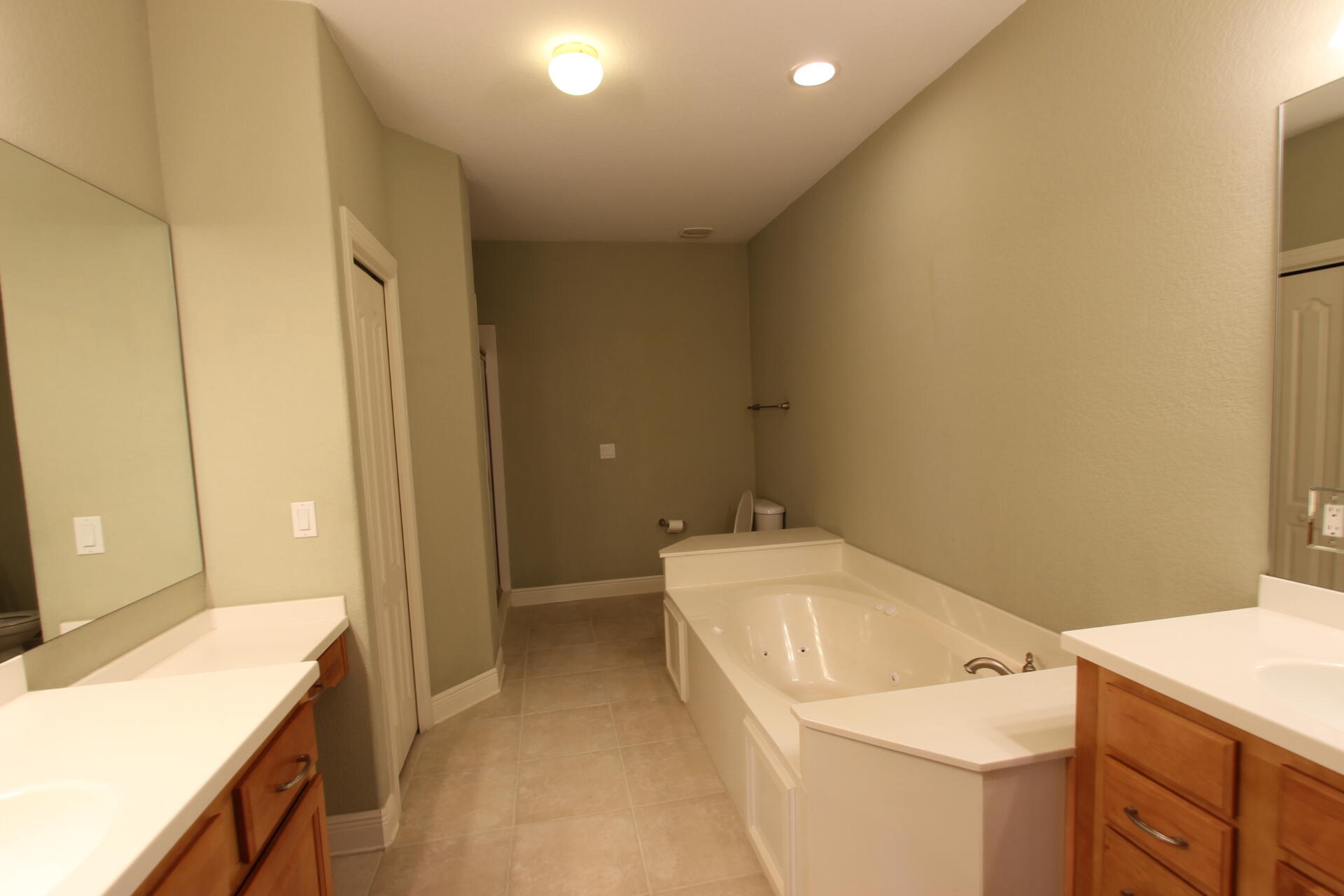 DIAMOND LAKES - Residential Lease