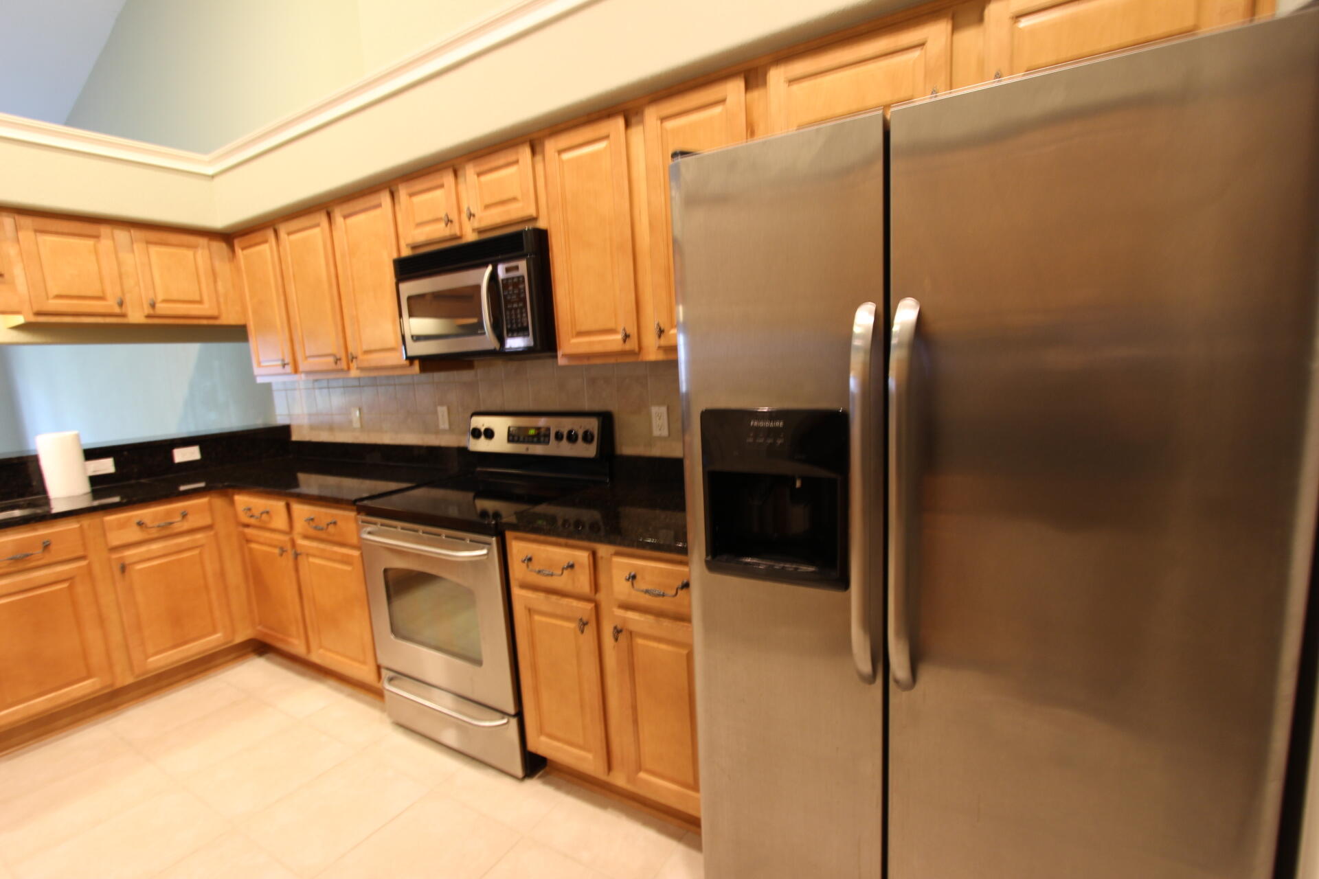 DIAMOND LAKES - Residential Lease