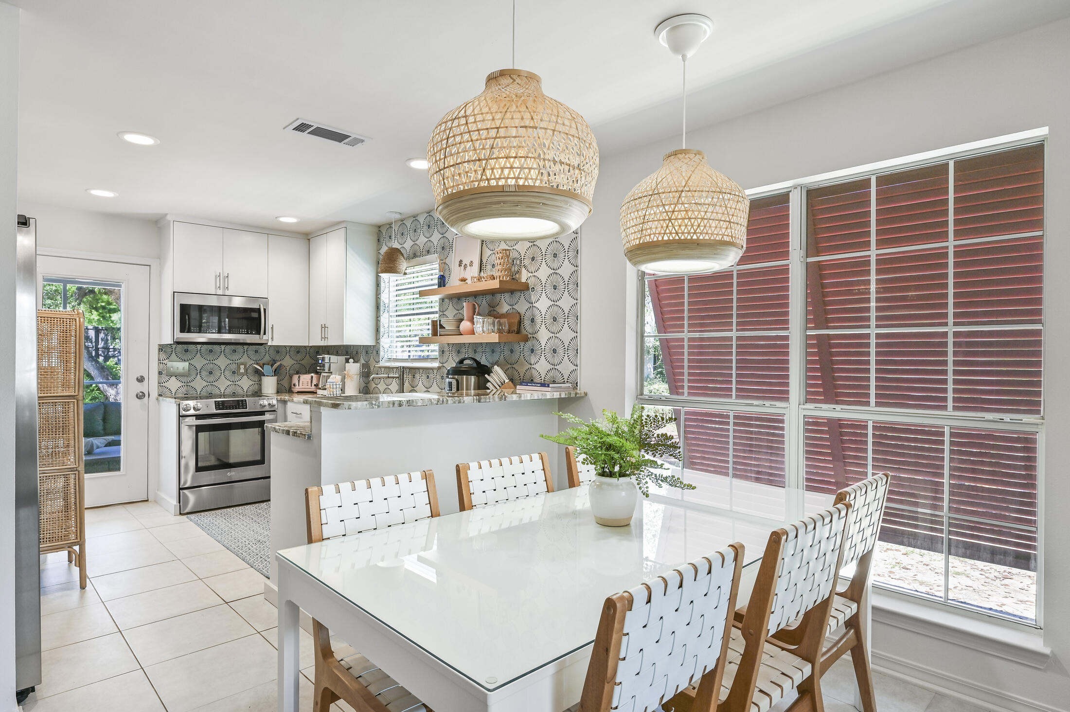 SEAGROVE VILLAGE 7TH ADD - Residential