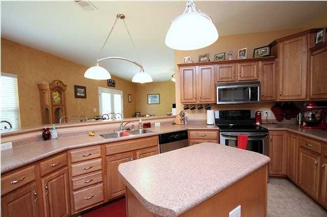 ROYAL OAKS S/D - Residential