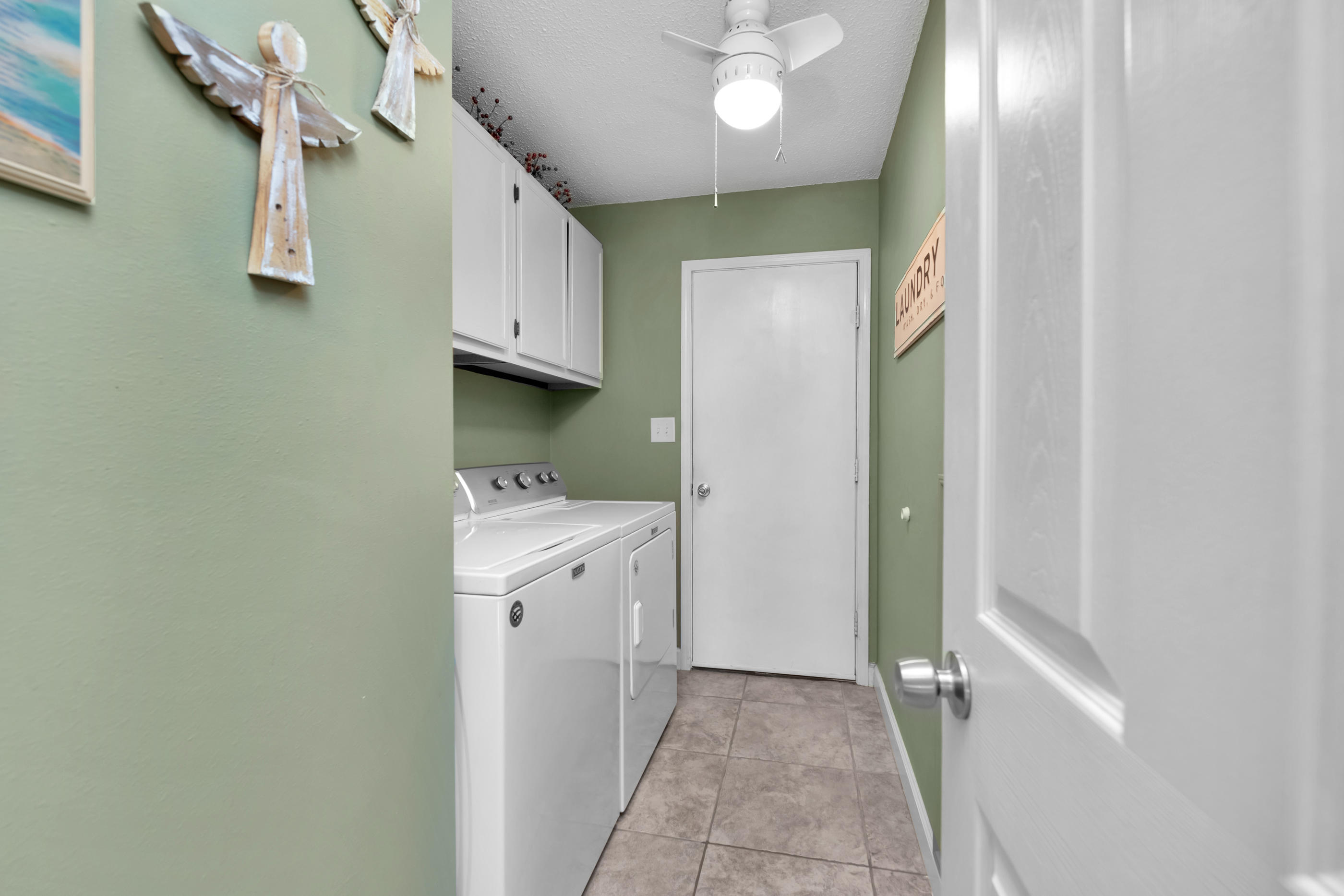 MARY ESTHER MANOR - Residential