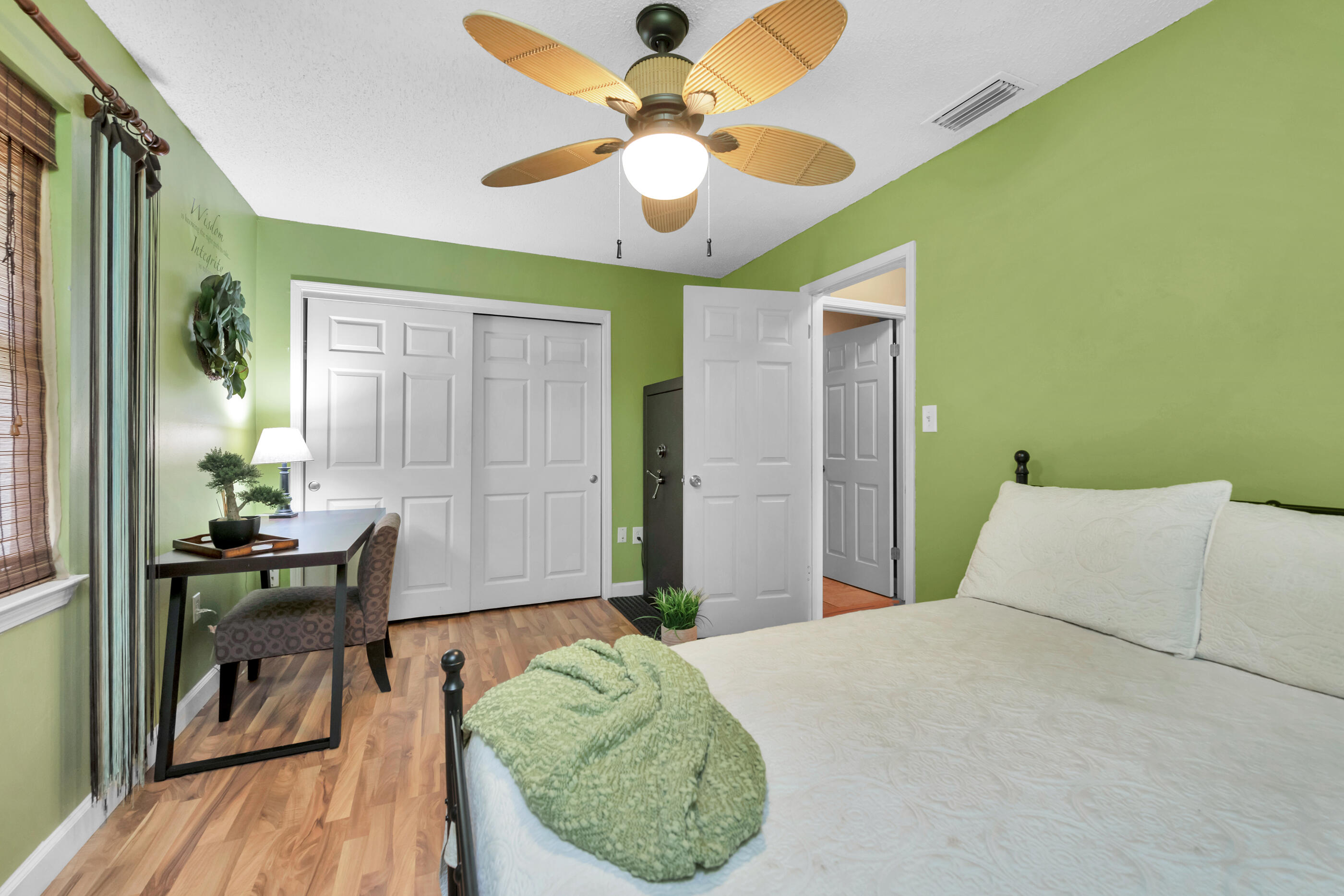 MARY ESTHER MANOR - Residential