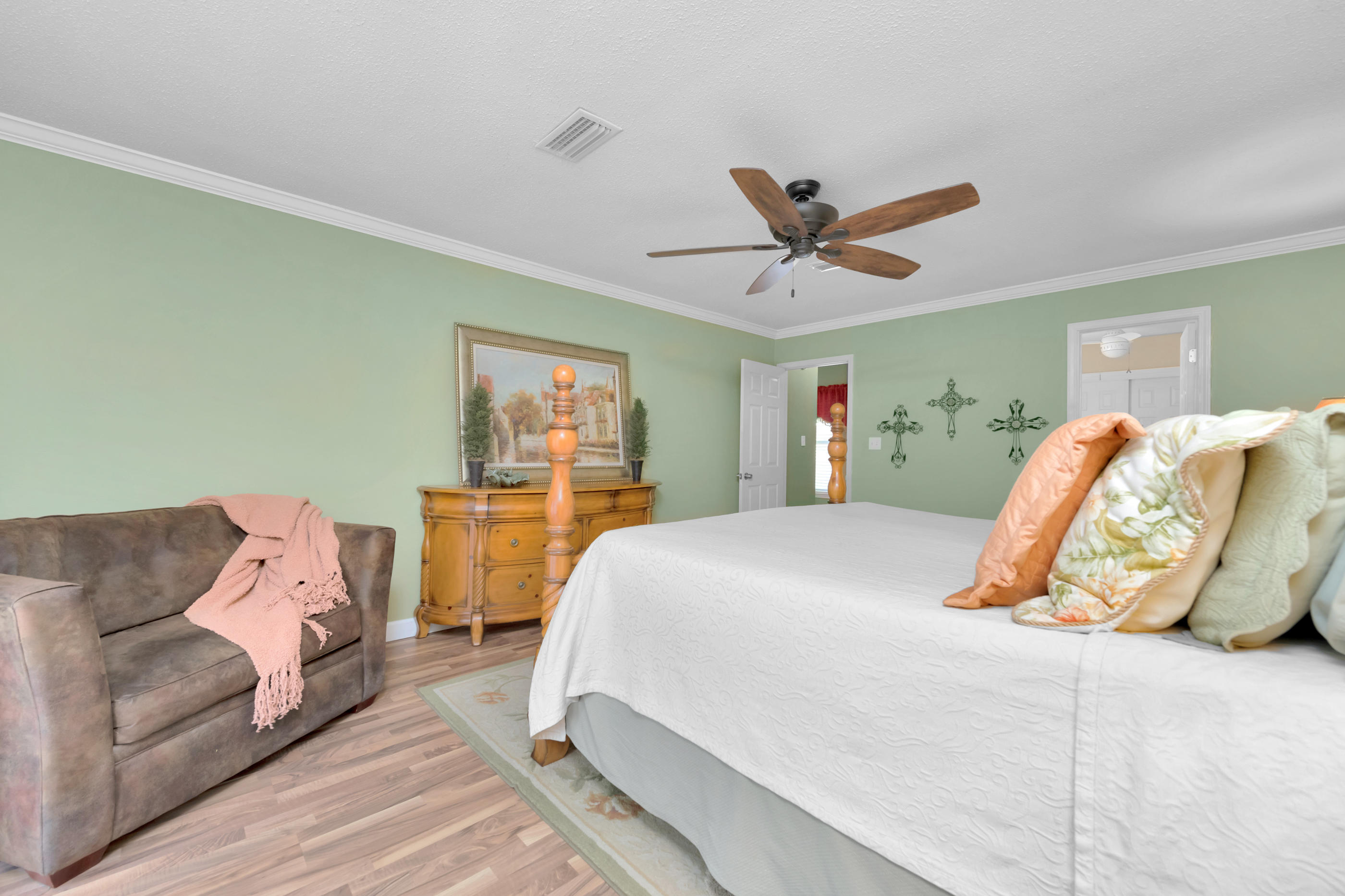 MARY ESTHER MANOR - Residential