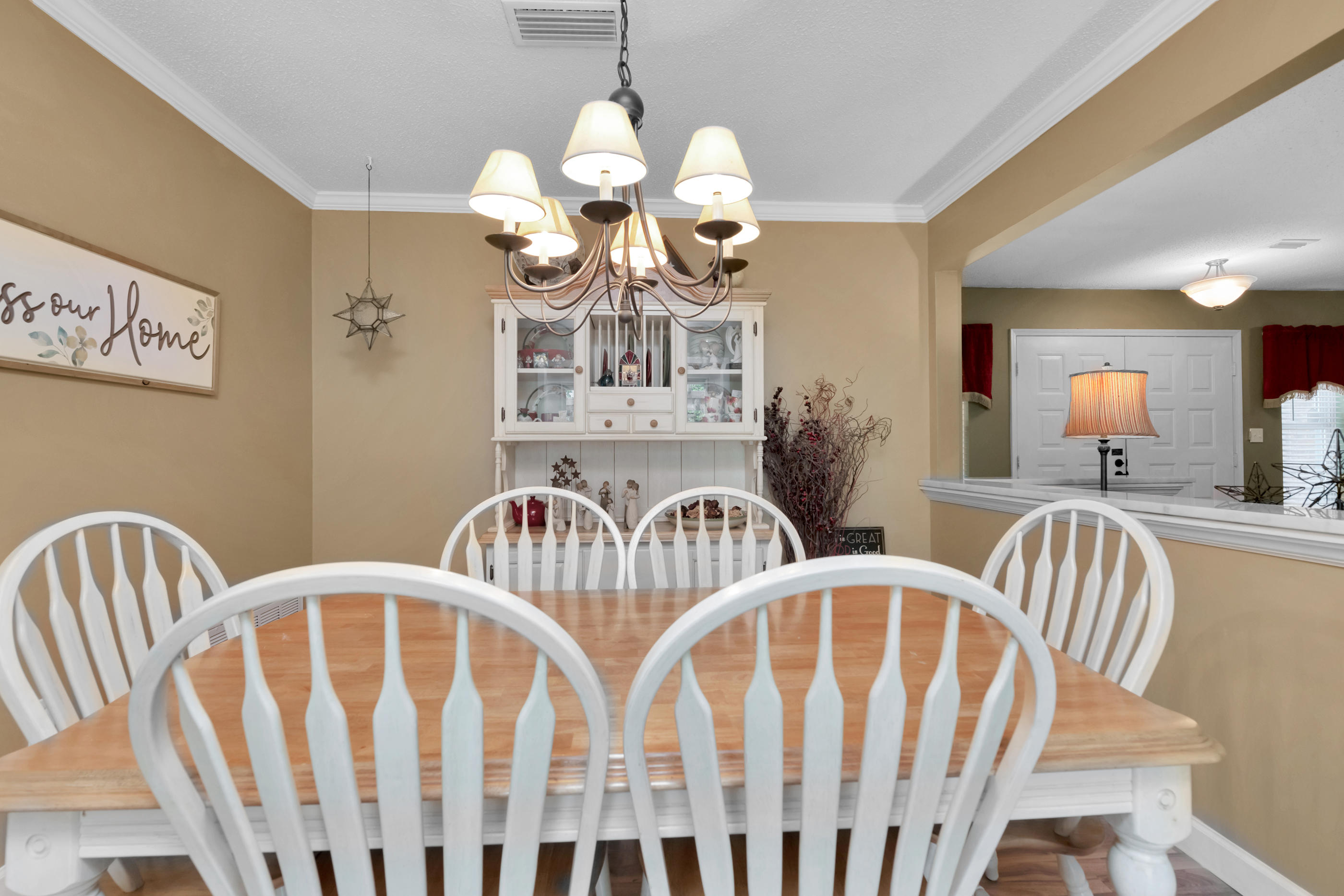 MARY ESTHER MANOR - Residential