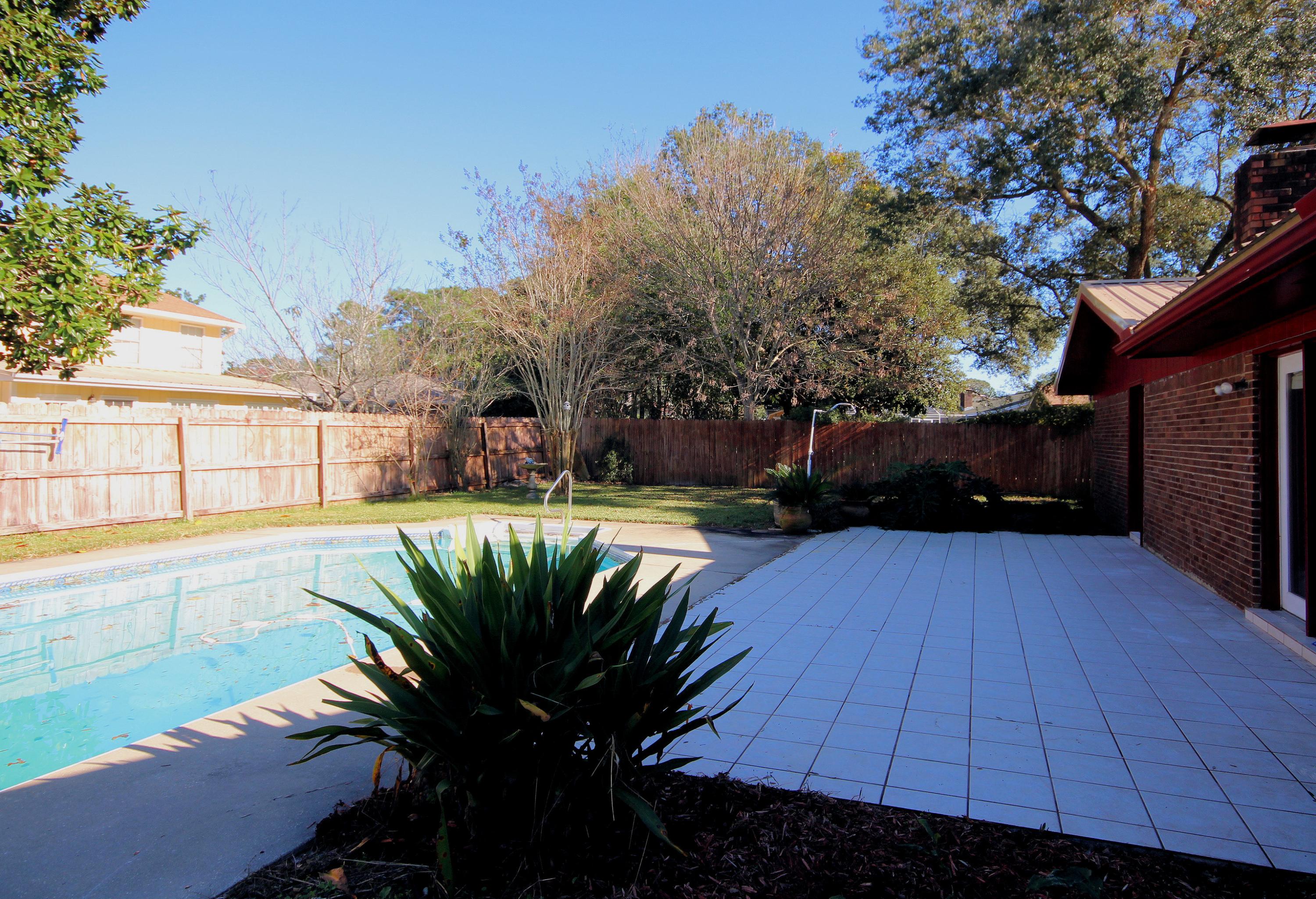 LAKE LORRAINE ESTATES 3 - Residential