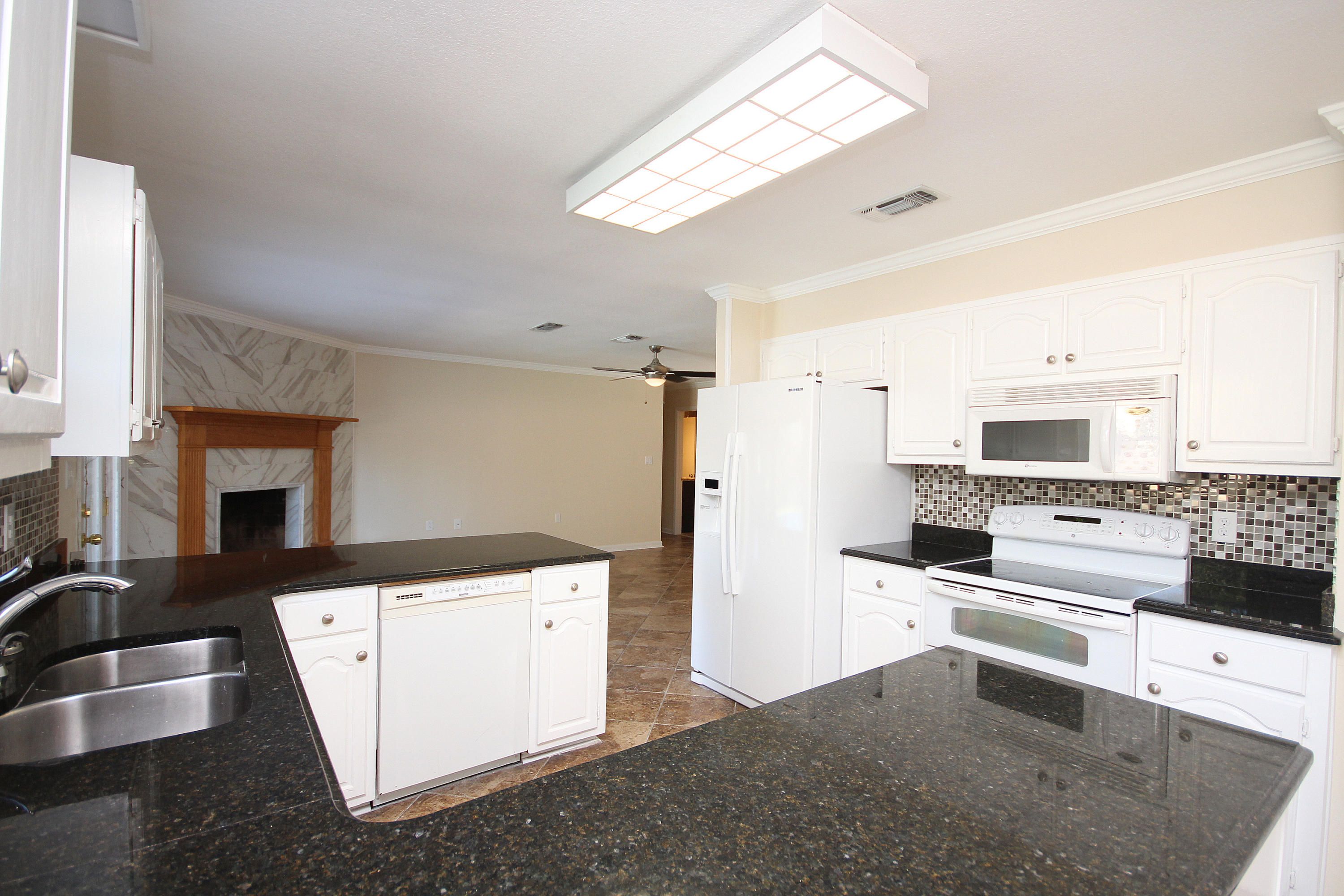 LAKE LORRAINE ESTATES 3 - Residential