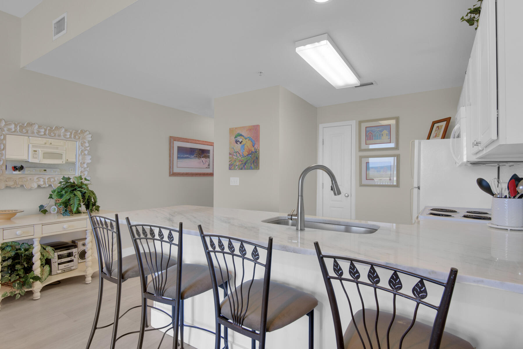 BEACH RETREAT - Residential