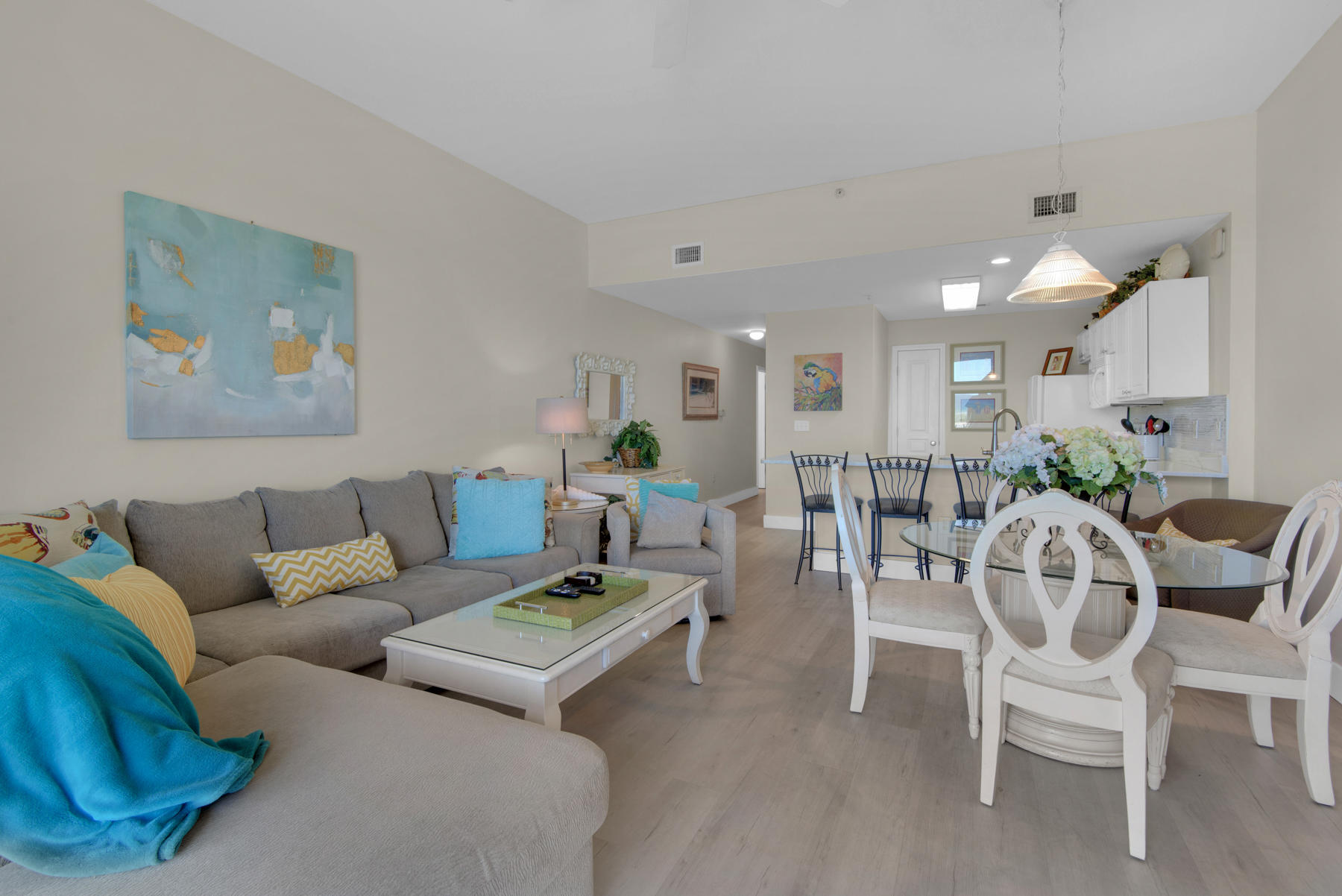 BEACH RETREAT - Residential