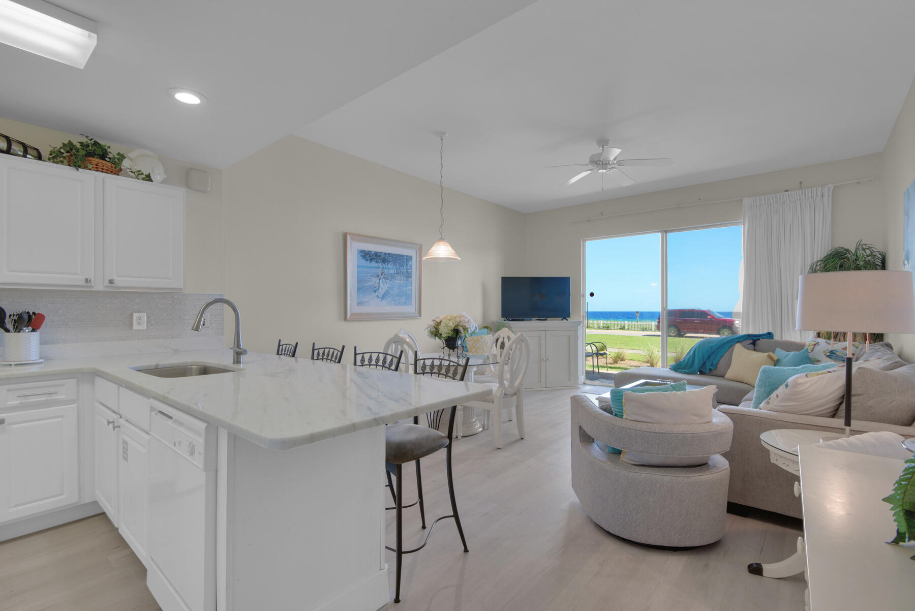 BEACH RETREAT - Residential