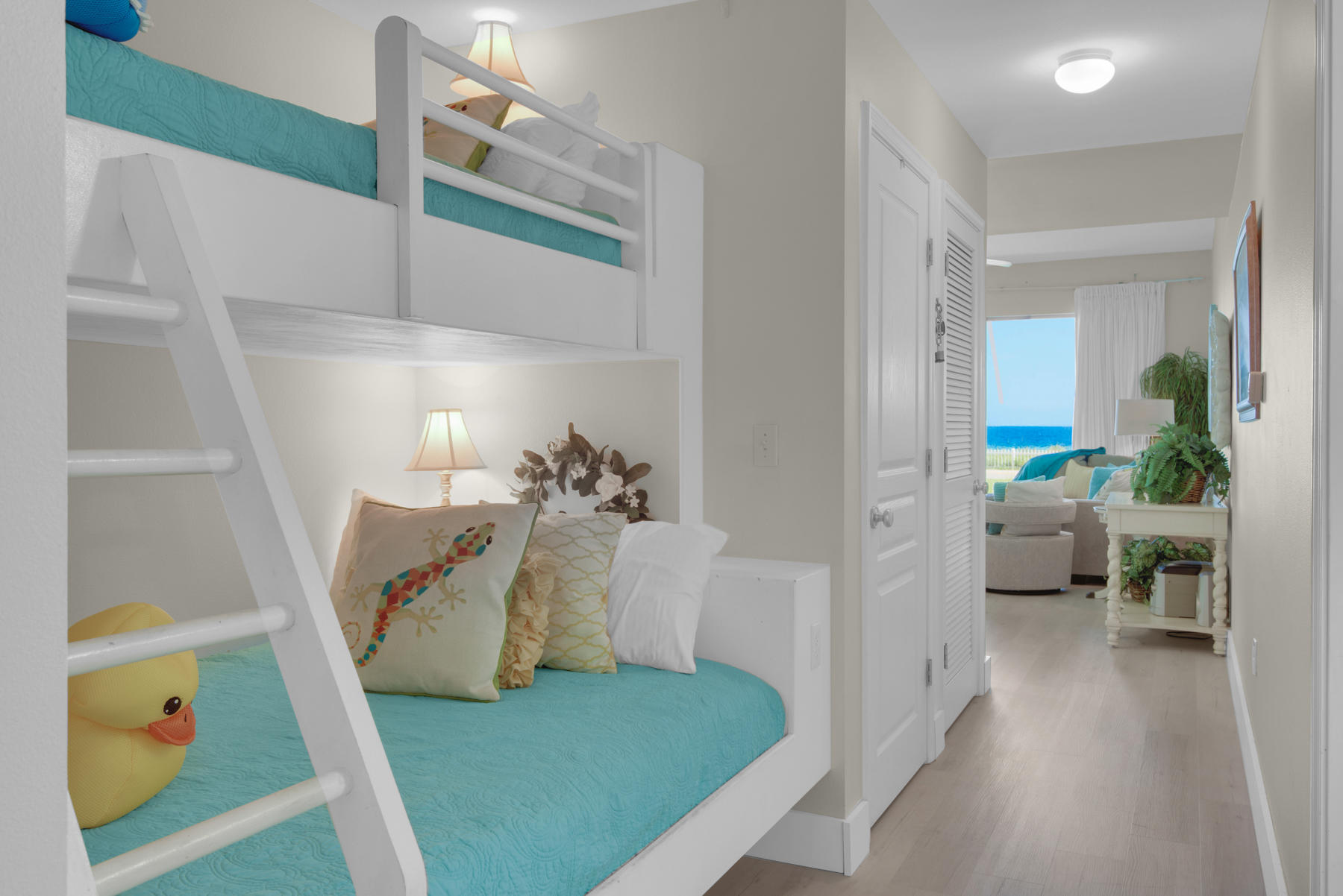 BEACH RETREAT - Residential