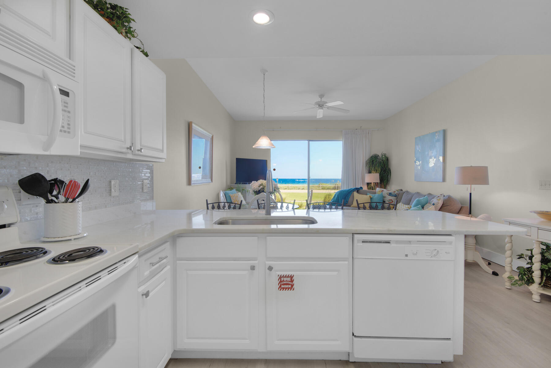 BEACH RETREAT - Residential