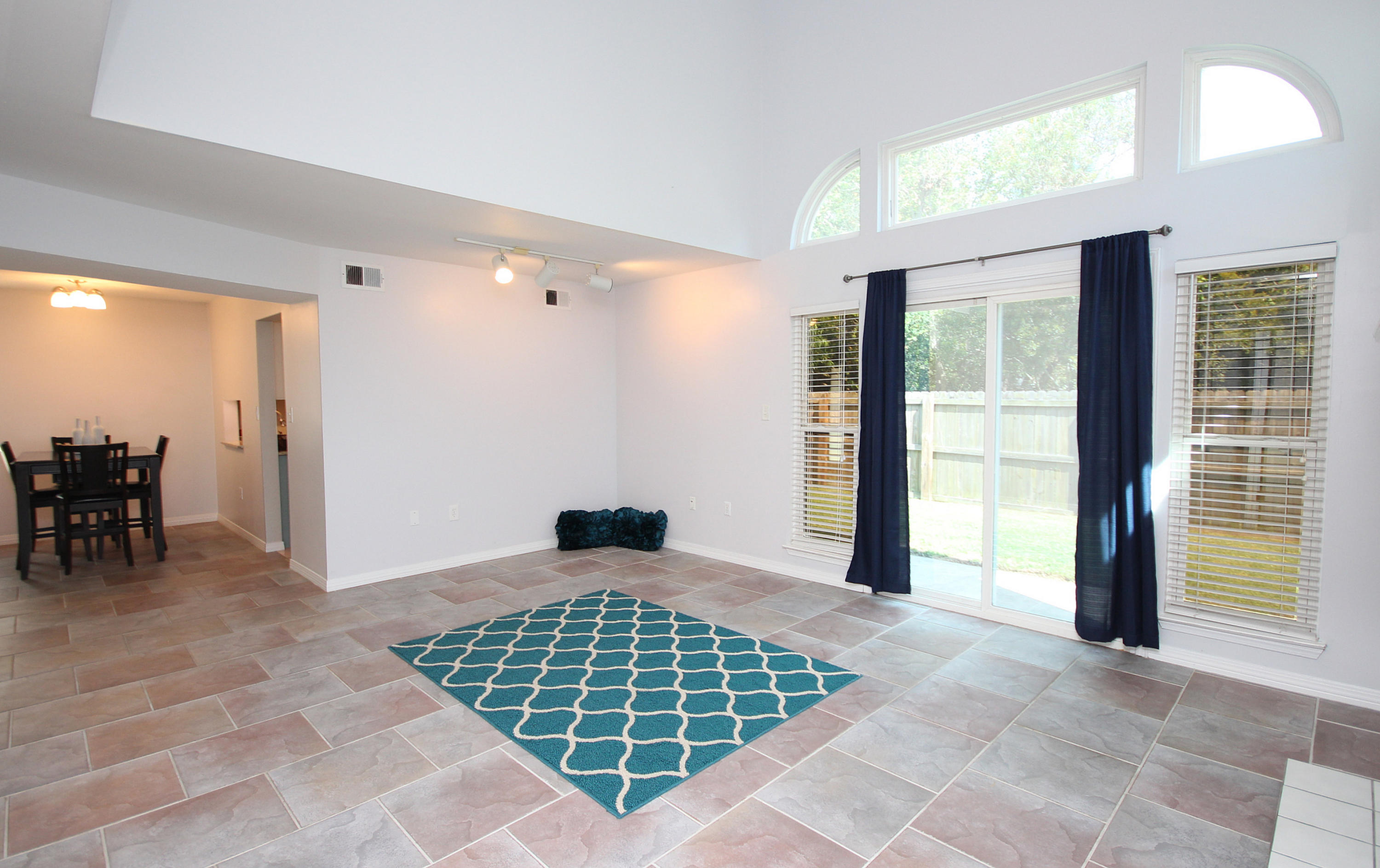 COVENTRY PARK VLG PH II - Residential