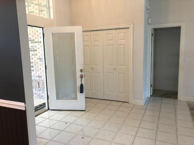 LAKE POINTE - Residential