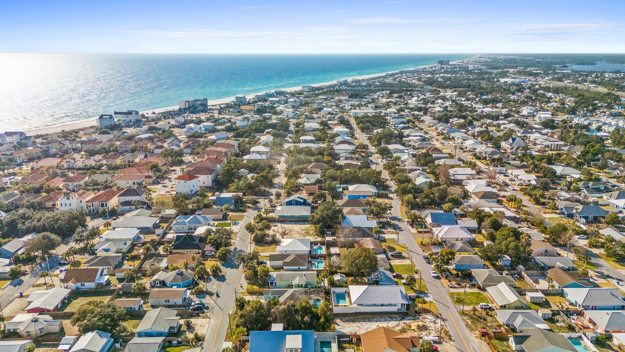 RIVIERA BEACH - Land