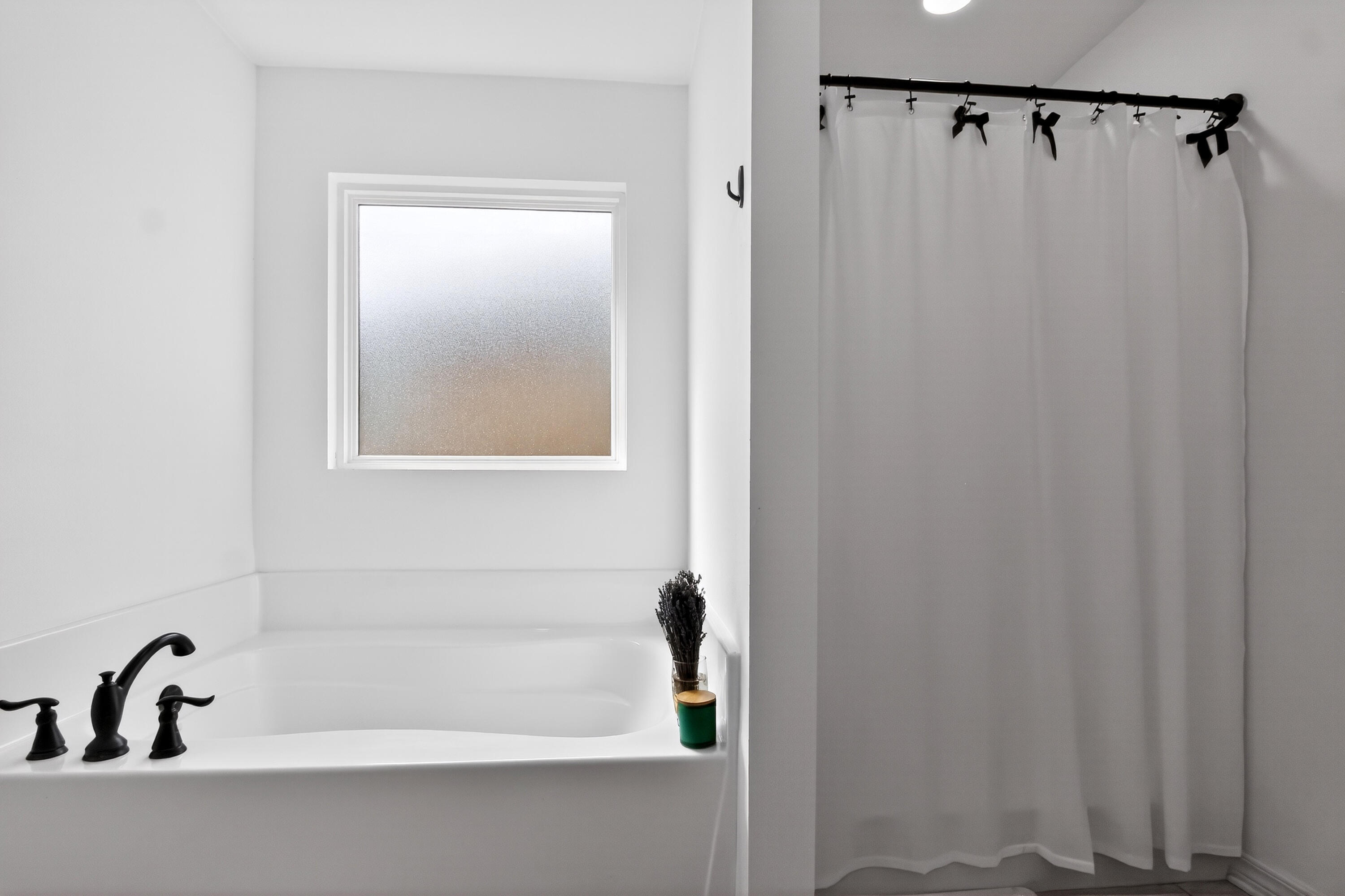 STILLWELL ESTATES - Residential Lease