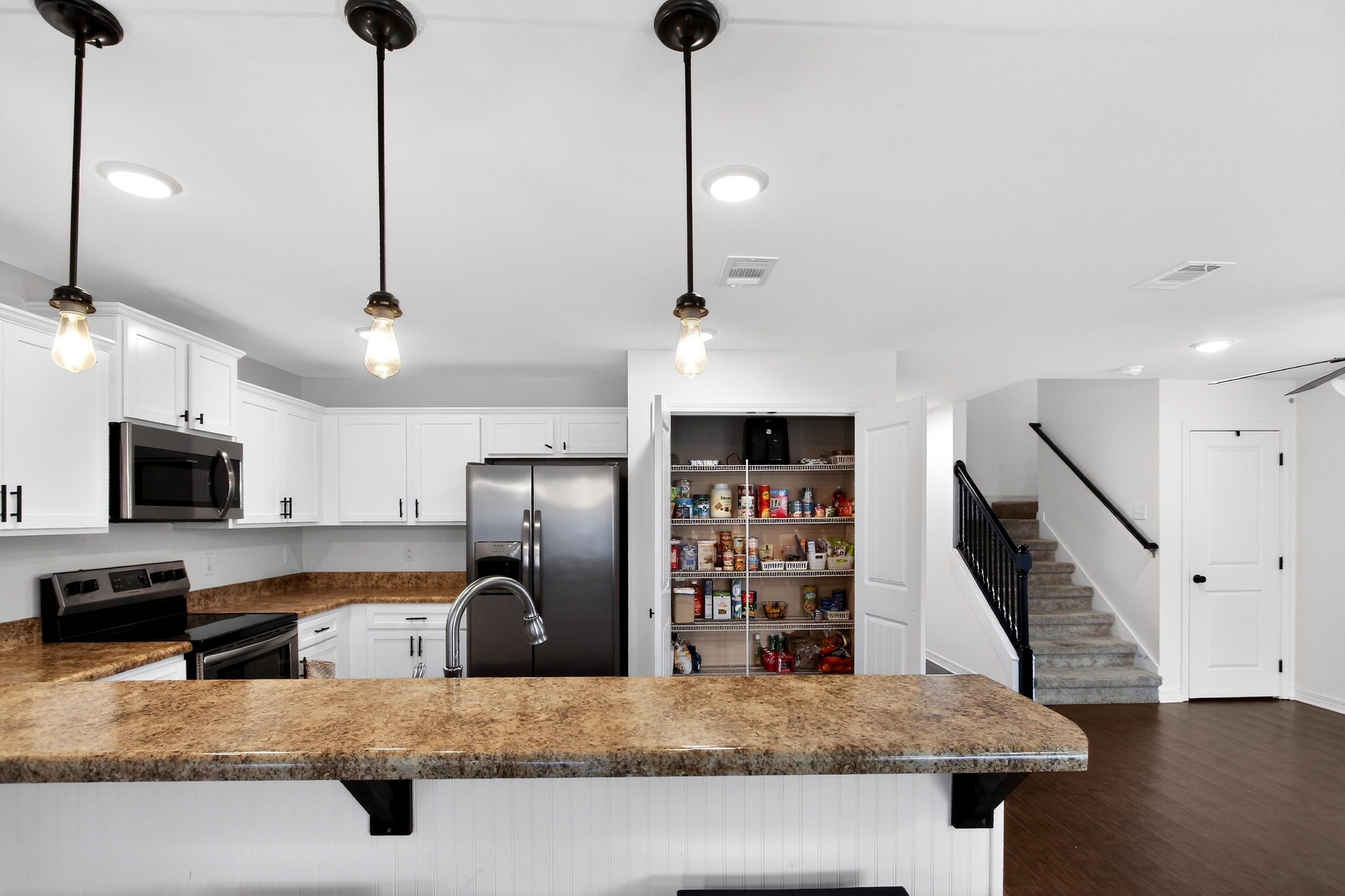 STILLWELL ESTATES - Residential Lease